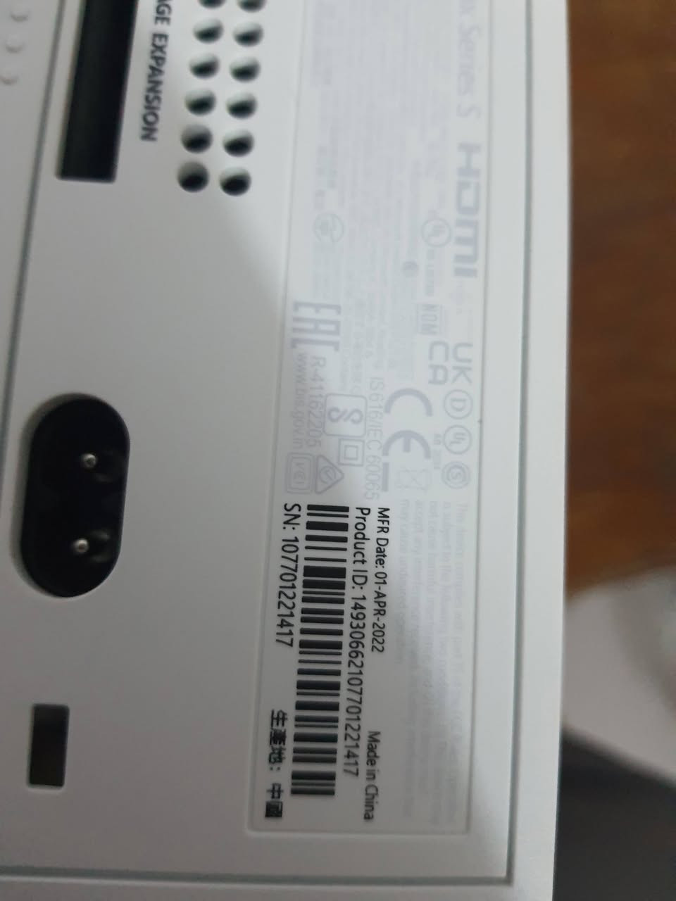 السلام عليكم 
Xbox series S استخدام قليل جدا يعني اخ الجديد حسب مامبين بالصور سعره فقط ٣٧٥ 
***********
