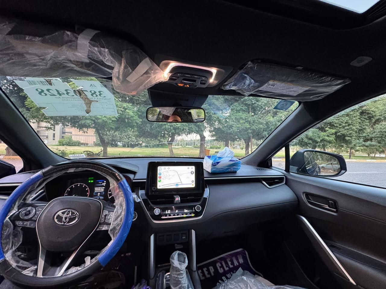 ملاحظة / تم تخفيض السعر 
كروس امريكي موديل  2023 se هايبرد بدون صبغ فقط الدعامية ضربة جدا بسيطة ايرباك ستيرن مبدل منظومة وايرباك ركبة ماشية ٤٤ الف كيلو راديترات وتبريد بلادي وكلشي بيها بلاد . 

 مواصفات

محرك 2.0 هايبرد  

سلايد 

شاحن لاسلكي

دخول ذكي 

لونين ازرق واسود بلادي القمارة 

رادار امامي وجانبي

نقط عمياء بالمرايا 

الحفاظ على المسار

التحذير من التصادم 

فرملة الطوارئ للامام والخلف 

مقاعد قماش 

جام اوتو ٤ 

شاشة ابل واندرويد لاسلكي وسلكي

اوتو هولد 

دكمة park 

شفتات خلف المقود 

حساس اطارات 

تايرات حالة ممتازة 

السعر ١٨٢ ورقة 

عذرا عالاطالة سيارة جديدة جدا وبالعافية عاليشتري 

رقمي اتصال او واتس 

***********
