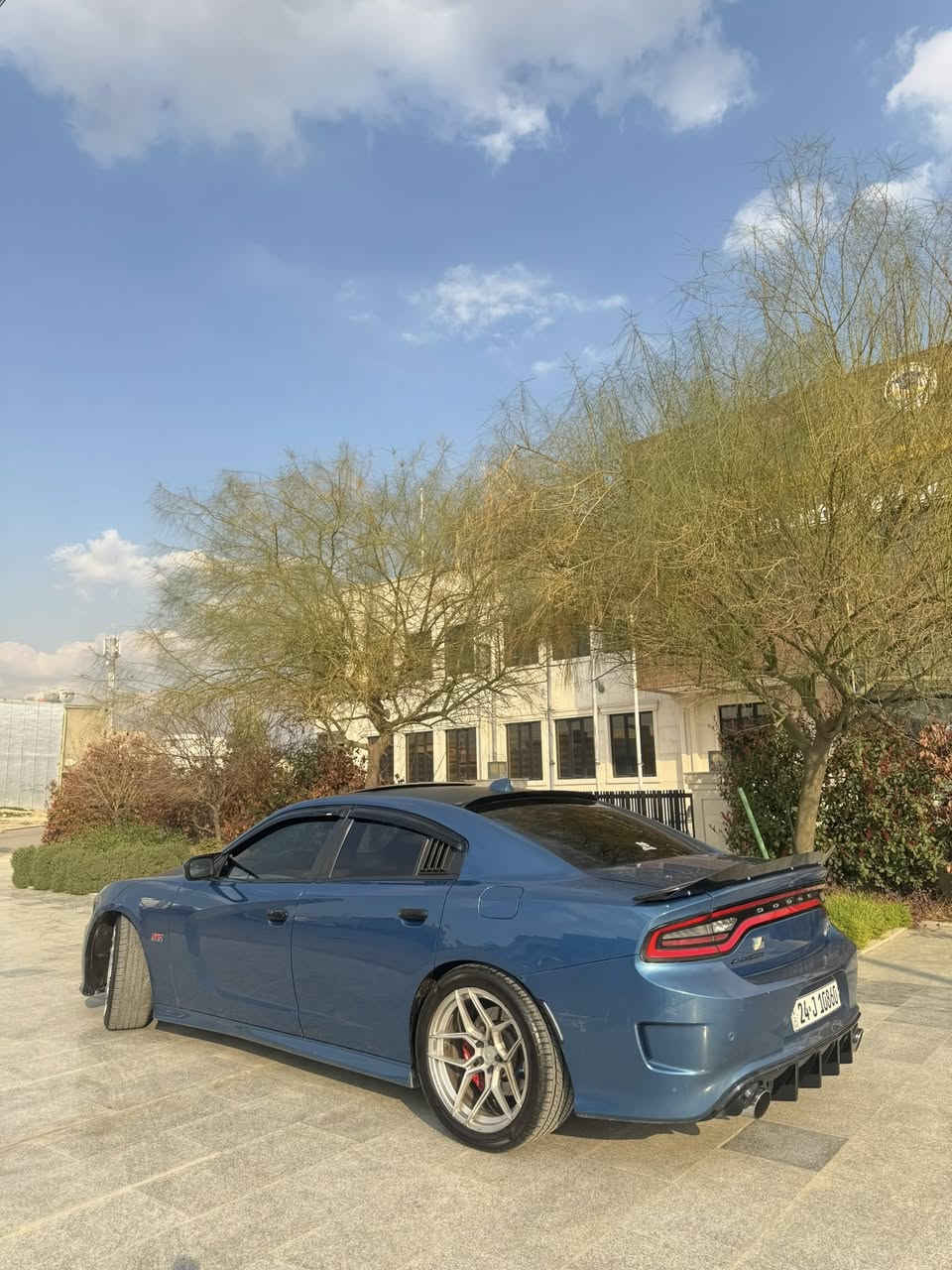 2020دوج جارجر SRT سكات باك 👹
6400 🚀 
السياره مصروف عليها كلش هواي 
هدرز وكزوز 1500$
ستيرن Rbm    500$
شوته رياضي ماركه momentum معروفه 500$ 
ويل روهانا وتخم تاير جديد بيها 900$
السياره فول الفول 
كشن خزن 
كشن حار وبارد 
رادارات 
حساسات 
رادار تحديد مسار 
السياره متعوب عليها وكامله من كلشي ترايك للسعوديه 
حداديه جديده 
كير ومحرك بشرط برغي ما مفتوح 
السياره ماشيه 70000 mil
السياره قطعين ونص بدون دواخل بدون اريباك والسياره كلش نضيفه 
السعر 240 وبيها مجال للبيع او مراوس

وتساب واتصال وماسنجر ***********
