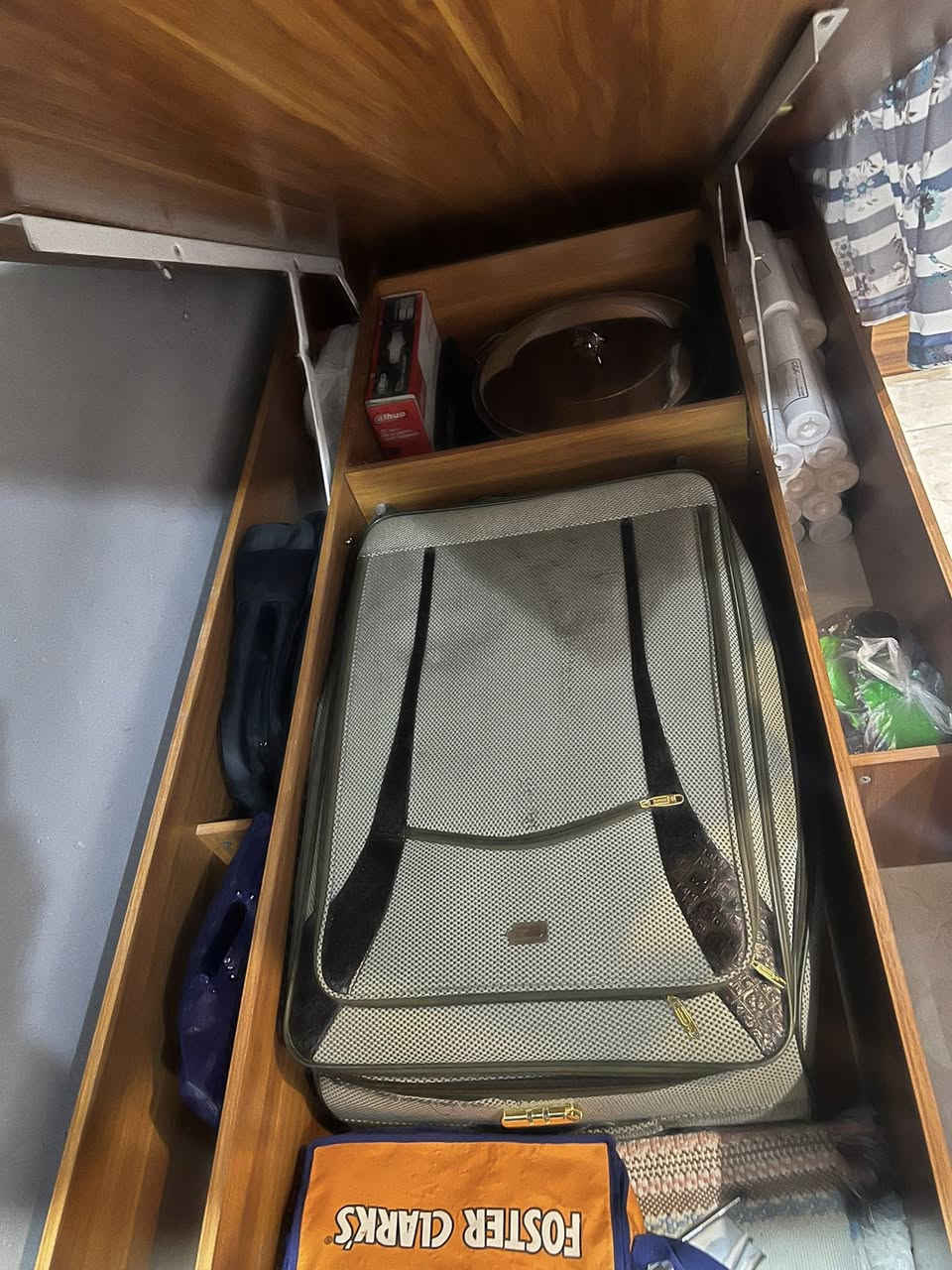غرفه نوم رجاليه للبيع نفر واحد 350وبيه مجال


**إذا كنت صاحب هذا الإعلان وتريد حذفه لأي سبب، رجاءا أرسل رسالة إلى الدعم الفني**