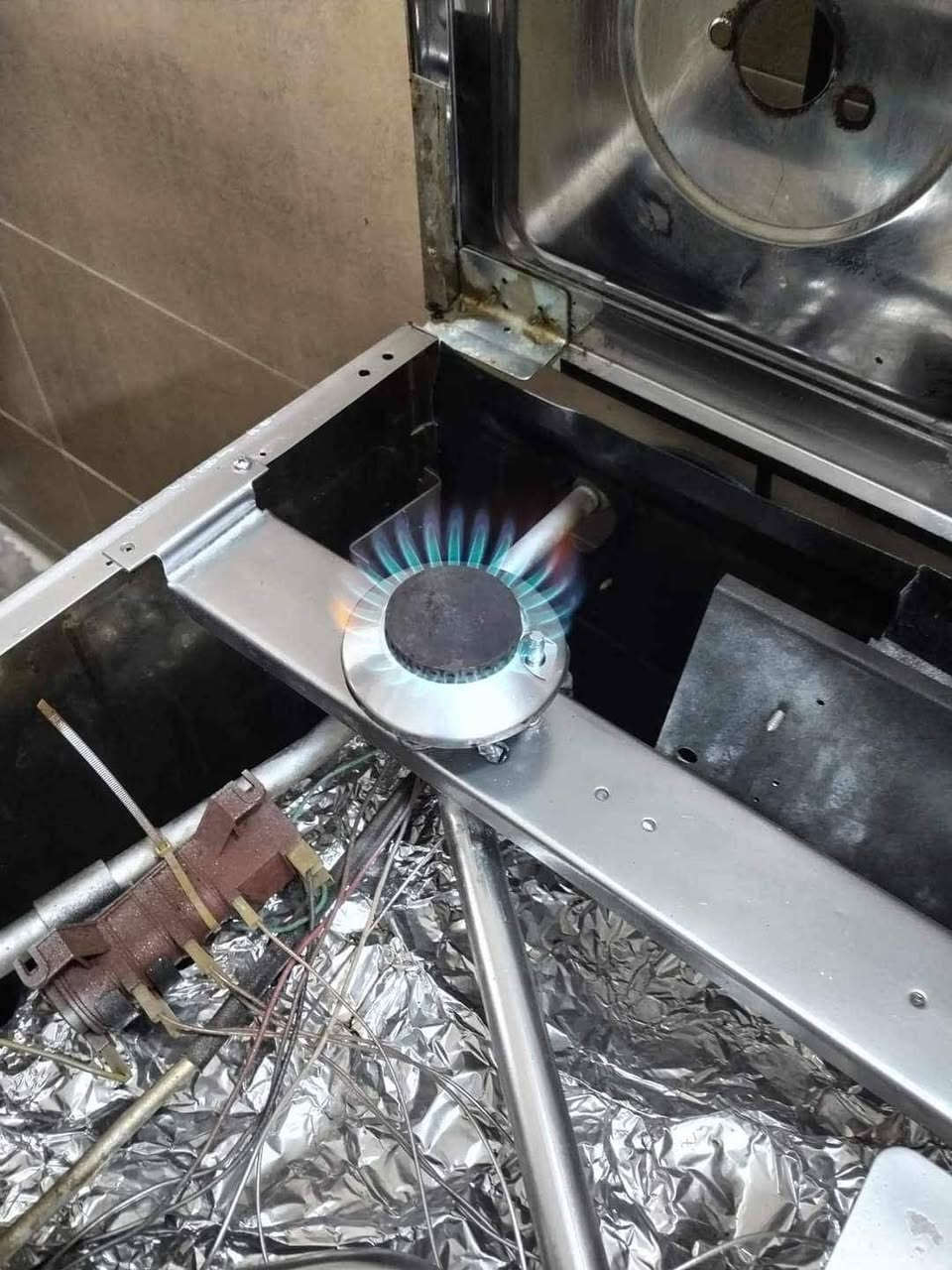 🔧 ورشه أبو زهراء لصيانة الطباخات 🔧
✨ خبرة، سرعة، أمانة، وضمان ✨
نخدمكم بصيانة:
🔥 الطباخات الغازية والكهربائية
🍳 طباخات البيوت الحديثة والقديمة
🍽️ مطاعم، كوفيات، فنادق
✅ صيانة احترافية بأيدي فنيين خبرة
✅ نجيكم للمحل أو للبيت
✅ عدنا أفرع بـ بغداد، طراف بغداد، وكافة المحافظات
📞 ***********– خدمـة سريعة واتصال مباشر
مركز الجوهرة – اسم تثق بيه بالصيانة
