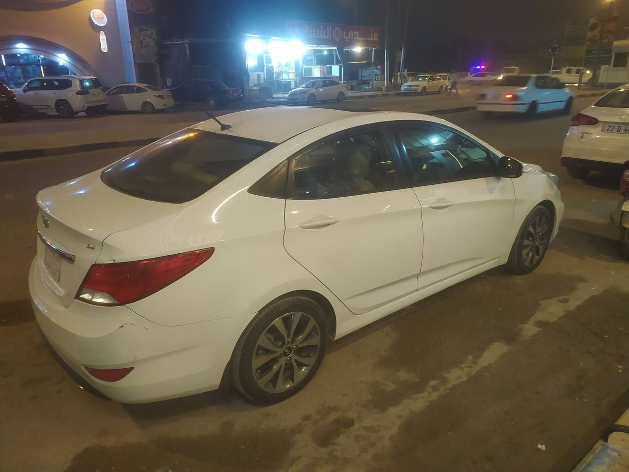 السلام عليكم اكسنت للبيع موديل 2016مكفوله كفاله عامه مكينه وكير وحداديه على شرط ***********
