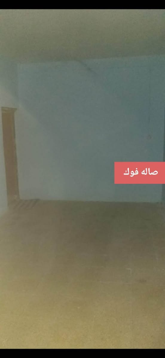 بيت للبيع في حي الرافدين الاولى 
قريب على ملعب اريدو 
مساحه البيت ١٢٠واقع حال بل طابو ١٠٠
السعر ١٥٥
الاتصال *********** سوق الشيوخ, ذي قار
