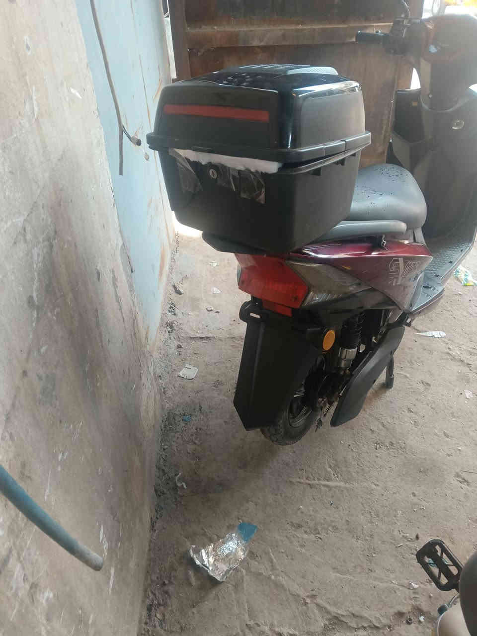 سلام عليكم 
دراجه شحن كل نقص مابيها  موديل 2025 مكفوله من كلشي بطاريه 80٪
سعرها 500 وبيها مجال 
العنوان البياع 
***********
