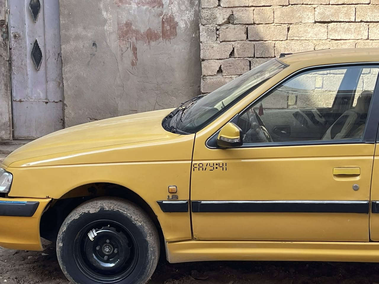 لسلام وعليكم بيجو بارص موديل ١٦سيارة لا ضربه ولا تبديل لا خياس سيارة حلوه وجاهزة غرفه جديده تبريد تدفئه رقمها بصرة سنويه صاقطه ب٢٠٢١ (تنبيه)السيارة فتر بيها بكن واحد السيارة لا تنقيص ولا تبخير بس البكن مفتر بيها شراي اتصل وهلا بيك ***********:السعر٢٩
