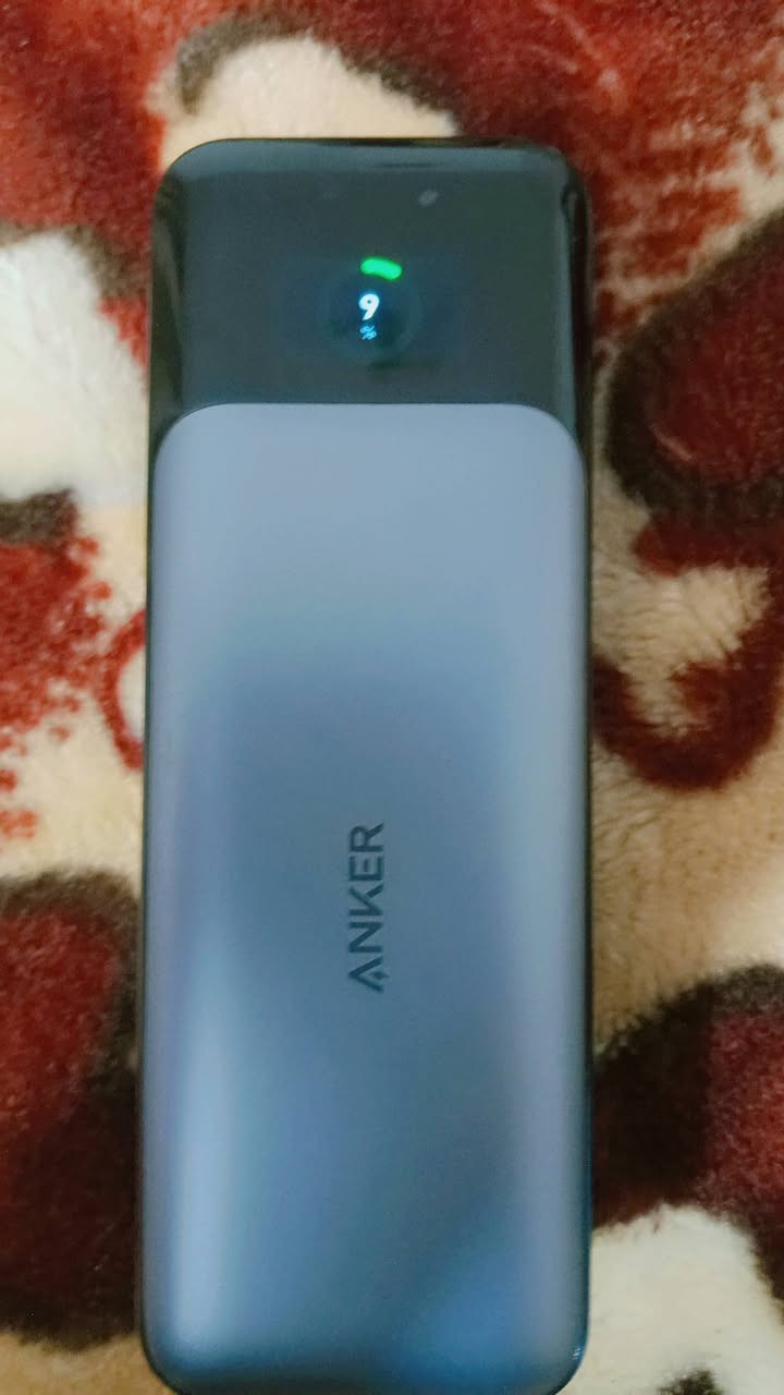 السلام عليكم
باور بنك انكر 24 الف ميلي امبير
بطاريه 100 
مشحون17 مره فقط كلش جديده
نظافه 100‎%‎
يدعم الشحن السريع 
شرط الشغل 

توصيل متوفر


**إذا كنت صاحب هذا الإعلان وتريد حذفه لأي سبب، رجاءا أرسل رسالة إلى الدعم الفني**