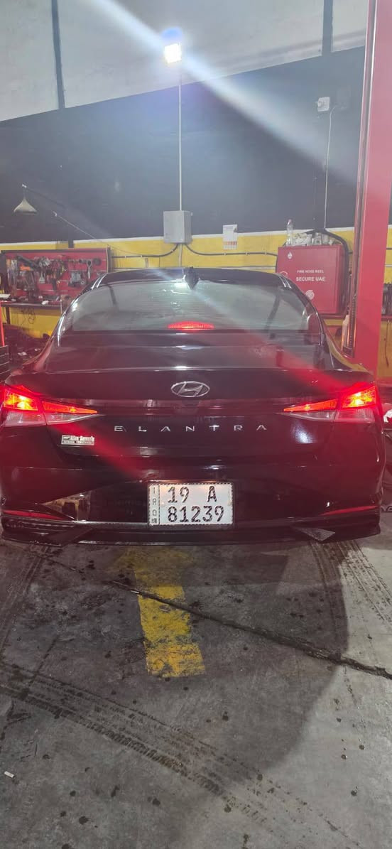 النترا موديل 23 اسود وارد امريكي طختها كان ملغ امامي وباب سائق الدوسه الجو الباب فقط رقم كربلاء تحويل ثاني يوم 
***********
