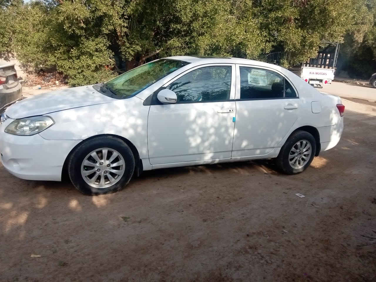 السلام عليكم بي وايدي موديل 2012 السيارة بسمي السونار موجود المكينة استوني مجفتها وبيها خربطه ابيع على هاذي الوضع مكان السياره قضاء البدير لسعر 45$
***********
