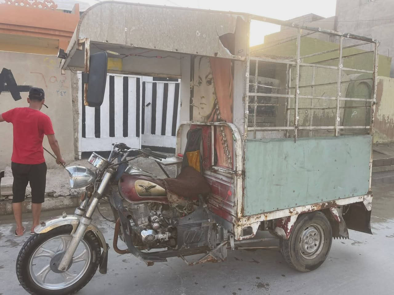 ستوته للبيع جاهزه نضيفه محركها فول أخرس السعر 800 وبيها مجال المكان حي سومر وكدام العين *********** /***********
