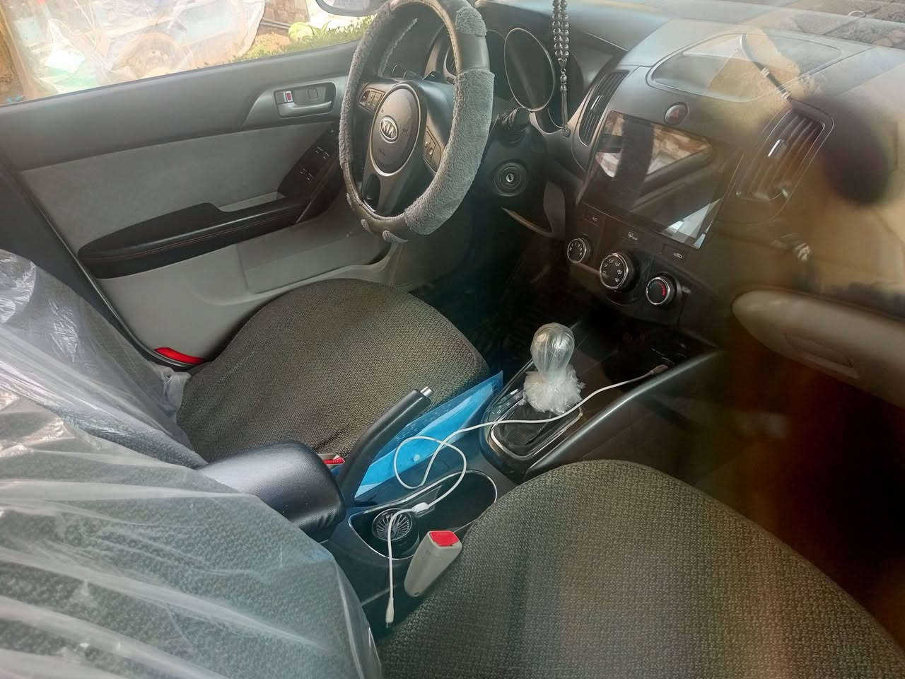 للبيع سيراتو 2012ماشيه 168الف رقم مميز سعر125$ عنوان بغداد التاجي 
رقم ***********
