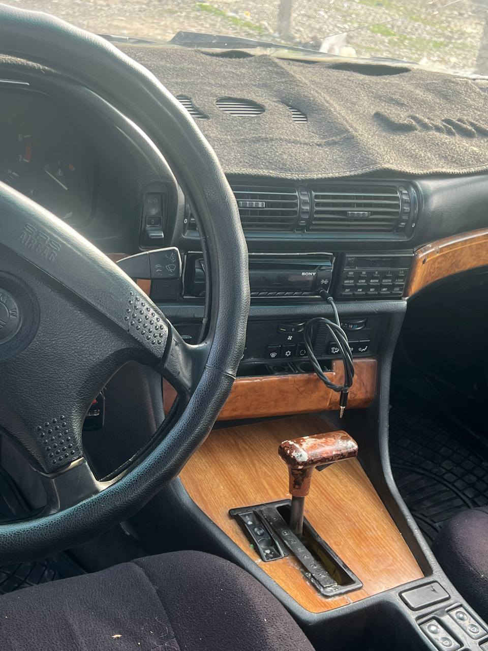 Bmw 730ia 1992
 تەبرید  سلایت جام کارەبا abs 
هەموو گیانی بەشەرت بێ دەعم و لێدراوی گێڕو مەکینە بەشەرت 
تۆماتیک 
ئاڕم پلاستیکی سلیمانی 
بەشەرتی ئەوەلیات ....
ژ.م *********** أربيل, العراق
