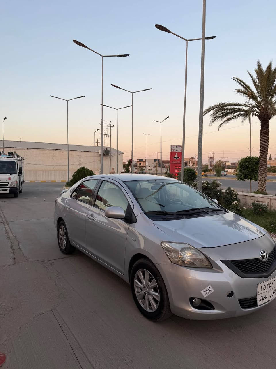 تويتا يارس ٢٠١١ خليجي
مواصفات دبل كيج و خمس كلات و ويل كروم و جناح بلادي و دبل ايرباك و اربع طايرات جديد و تبريد ثلج 
كير محرك شرط ممفتوح و بدون عيب 
دفتر بنزين ممطلعين 
سياره بدون صبغ و بدون تبديل و بدون ظربه و فقط جلح خفيف 
***********
***********
سعررر ٨٥ بي مجال بسيط كركوك, العراق
