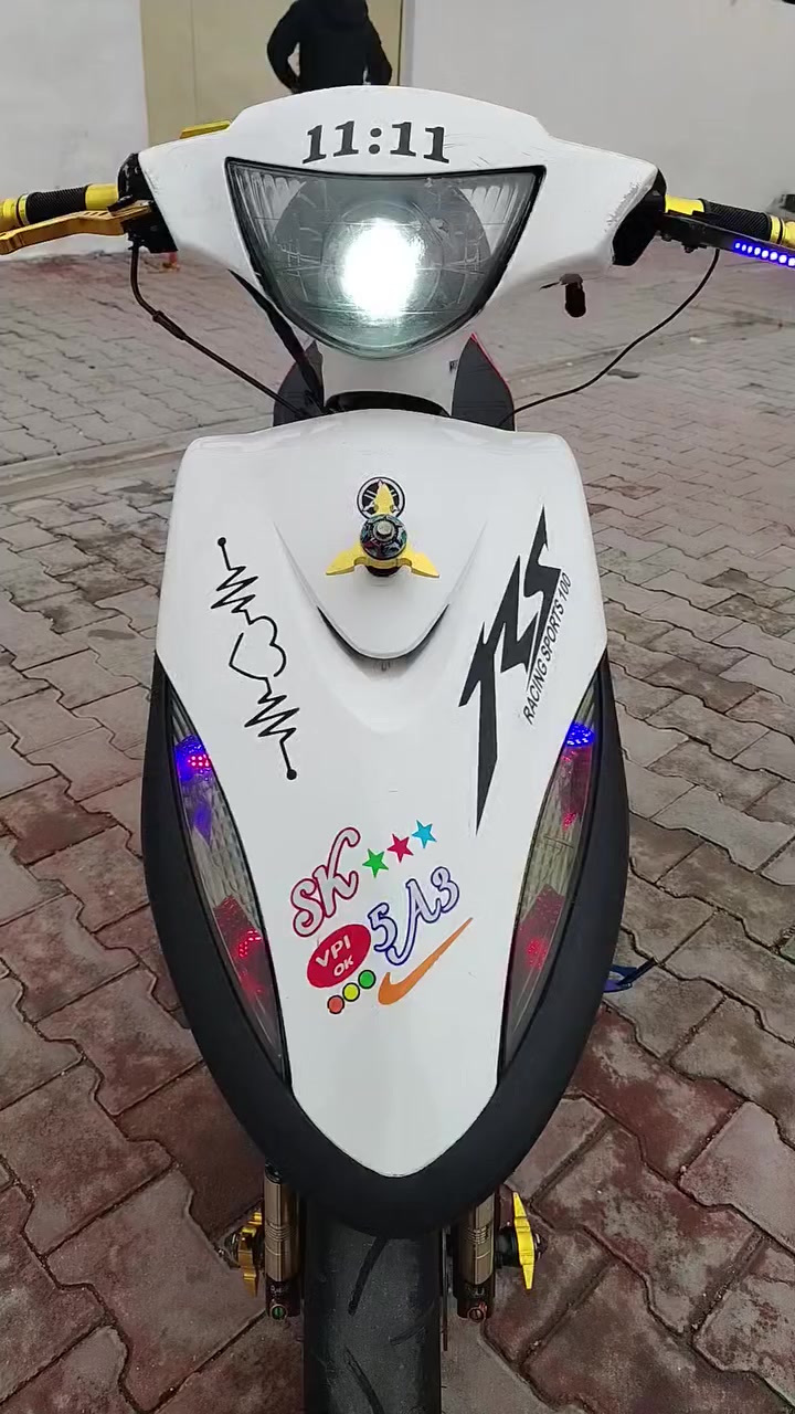 ياالله دراجه ماكس بعده جديده  نكره صلف كله شغاله   مزوعه تزويد بوشه 55 من كل نواحي موضح بصوره  السعر 850 مكاني رمادي تأميم ***********
