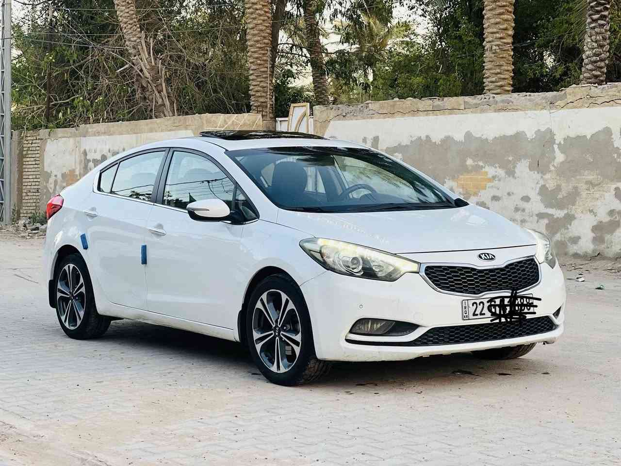سلام عليكم سيراتو مديل 2016  خليجي فول موصفات واحد على واحد محرك 1600 بلادي سنويه وارقام وهزه مجدد سياره جديده وجاهز من كلشي تبريد حداديه تخم تاير سياره مكفوله  السعر 123 لاتصال ***********
