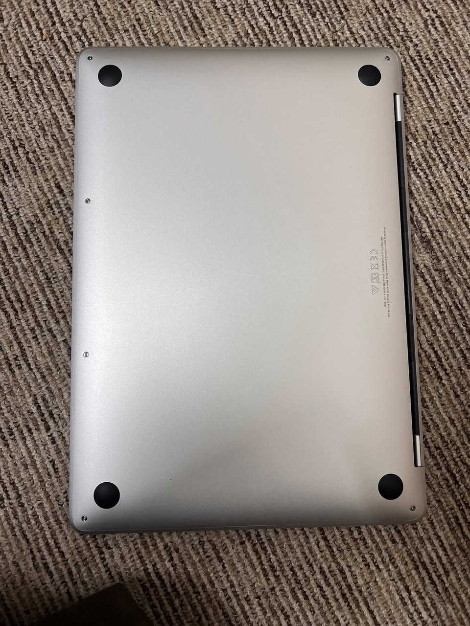 MacBook Pro m2
Display 13.3
Ram 8 GB
SSD 256g
Cycle count 170

الملحقات كامله 
بطاريه 86‎%‎
السعر راسني خاص  
المكان بغداد
التواصل خاص


**إذا كنت صاحب هذا الإعلان وتريد حذفه لأي سبب، رجاءا أرسل رسالة إلى الدعم الفني**