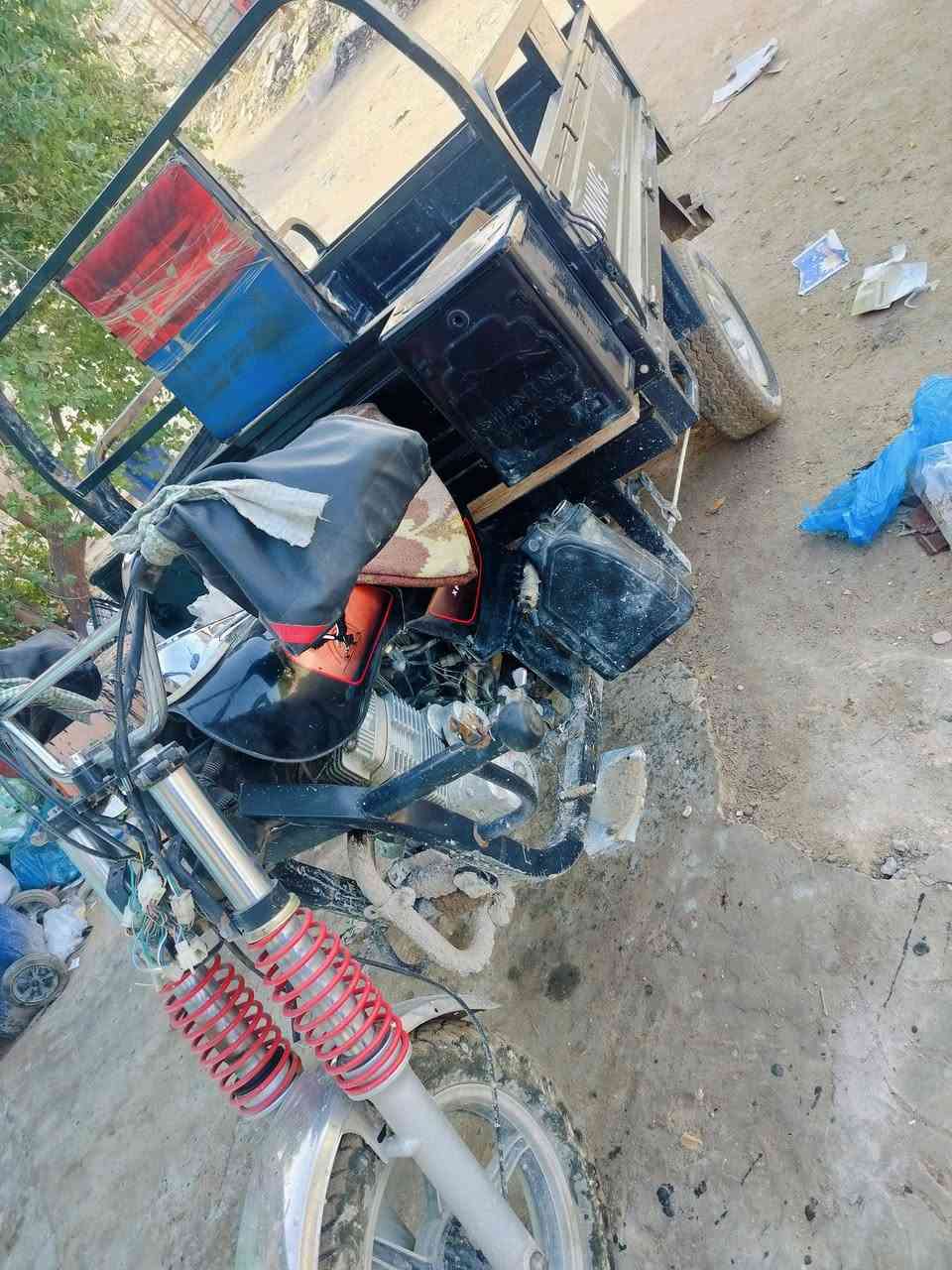 ستوته البيع محرك 200 نضيفه ما عيزه برغي دشبونه مال الكدام موجود شراي تصال***********
