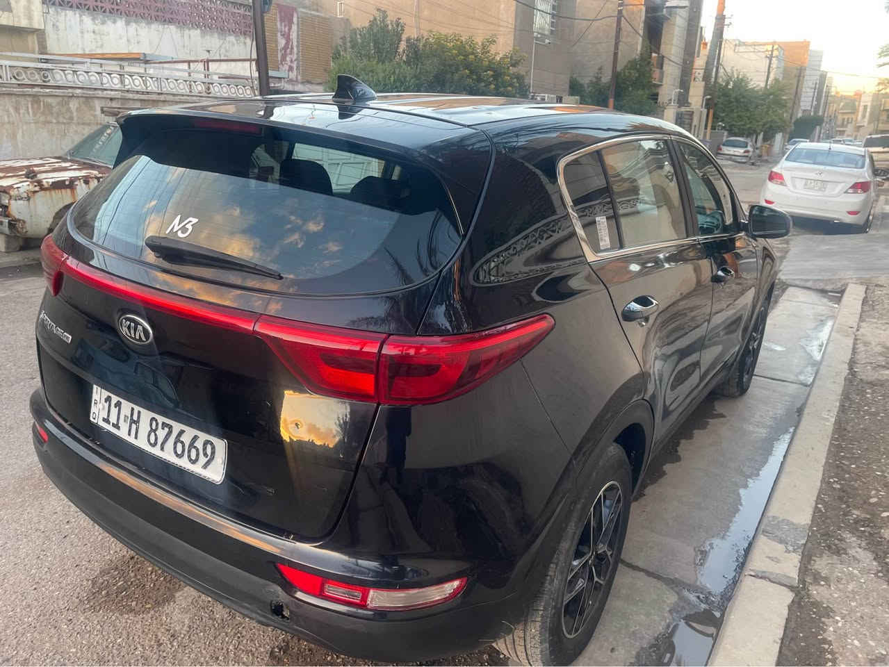 سبورتج 18 امريكي 
ماشيه 65
محرك 2400
حادثها بنيد تبديل فقط اصلي
وربع جاملغ خلفي بلعراق نتيجة شخط بسيط
السعر 143 مجال بسيط 
وبيع نقد فقط
*********** في بغداد
جماعة 135 لاتتصل ولا تراسل رجاءً
تحويل شرط ومحرك كير كفاله Colombo, Sri Lanka
