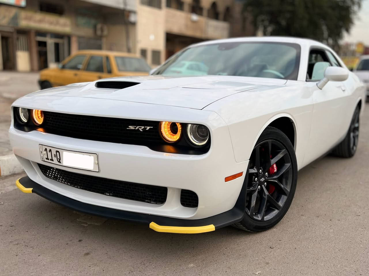 للبيع جالنجر 2023 
النداء الاخير لاست كول 
رقم بغداد دولي بأسمي
 ماشيه37 الف 
محرك 3600 
حادث تبديل بنيد وصبغ جاملخ وشويه من باب السايق ونص جاملخ صدر
تو ويل 
كشن السائق كهرباء 
ويل 20 اصلي بلاك توب 
غرفة اصليه داخل جلد وشاموه مشمشي اصلي
شاشه كاربلي 
منظومه زنون 
كامره 360 
بجم محدث srt شغل درجة اولى 
سياره مابيها اي نواقص من كل النواحي 
السعر ب205 
الهاتف ***********
