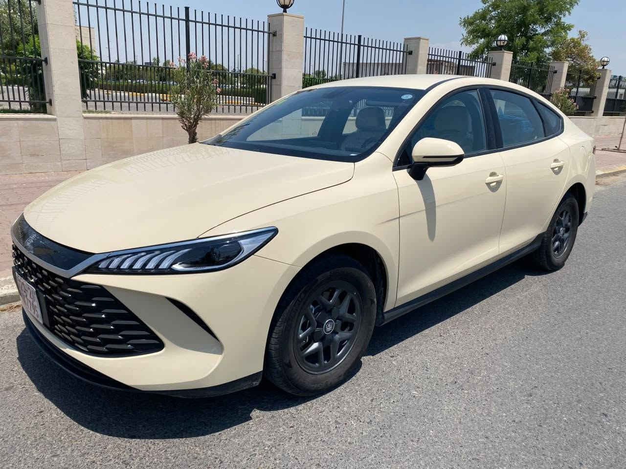 BYD بیوایدی.  2025
5 پڵەس مۆدیل 2025 یەک بست معجونی هەیە بێ ژۆرێ. 5000 هەزار رۆیشتیە سعر 154$ و مجالێکی کەم ..                م/*********** أربيل, العراق
