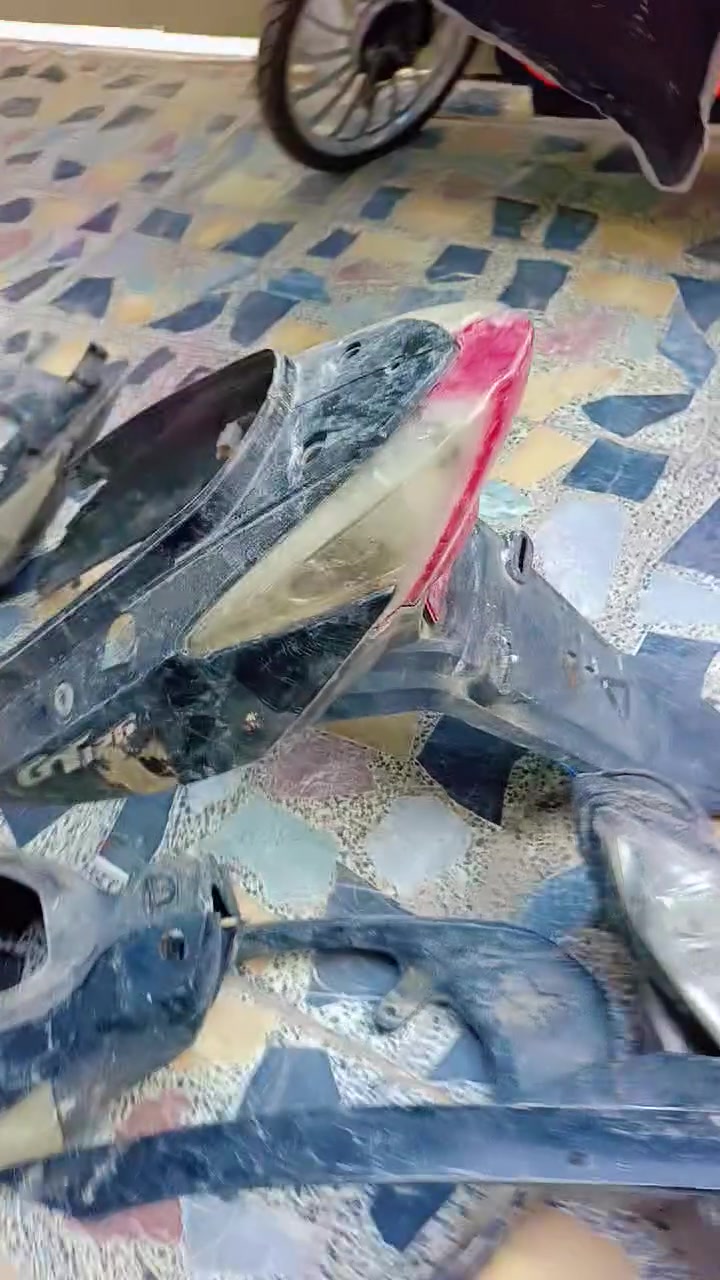متوفر قطع كفرات جي تي ار تقريبا كفر كامل نقص بجم سوادات كاملة
كيج الكتروني + بك لايت سنكس فحل شمعة خلفي وامامي


**إذا كنت صاحب هذا الإعلان وتريد حذفه لأي سبب، رجاءا أرسل رسالة إلى الدعم الفني**