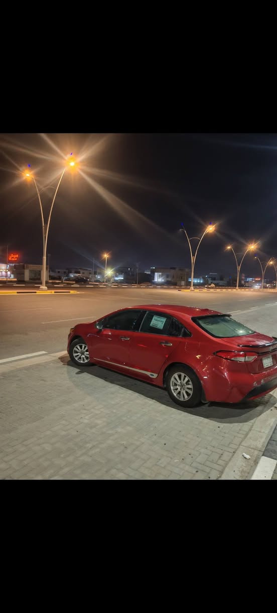 🚘 للبيع | تويوتا كورولا  2021 Le    سعرها 96  اقرا المنشور عدل وعليها غرامات800 ينكصن من السعر  استلم صافي 88 السيارة وارد امريكي بيها  ضربه بابين بدون دواخل وشويه من المدكر الورا  ما بيها تبديل نفسهن ومصلحيهن يعني السيارة بيها قطع صبغ  انه ابيعلك احزام  وبيها صوت خفيف  بلكير بلتحريكه وملاحضه الكير لا بي صفنه ولا شي وتنميراته طبيعيه  السياره جاهزه من كلشي  وبسعر كورلا 2010
السيارة جاهزه مكينه كير حداده تبريد تخم تاير 
✔️ الموديل: 2021✔️  (
✔️ الدفع: أمامي (FWD)
✔️ محرك اقتصادي 1.8 لتر 4 سلندر
✔️ شاشة لمس مع Apple CarPlay وAndroid Auto
✔️ كاميرا خلفية
✔️ تبريد نظام ايكو 
✔️ زجاج ومرايا كهربائية
✔️ السيارة اقتصادية جداً بالوقود، مريحة، واعتمادية عالية.

📍 الموقع: البصرة
💰 السعر:  صافي صافي 88  
📞 للاستفسار والمراسلة ***********

