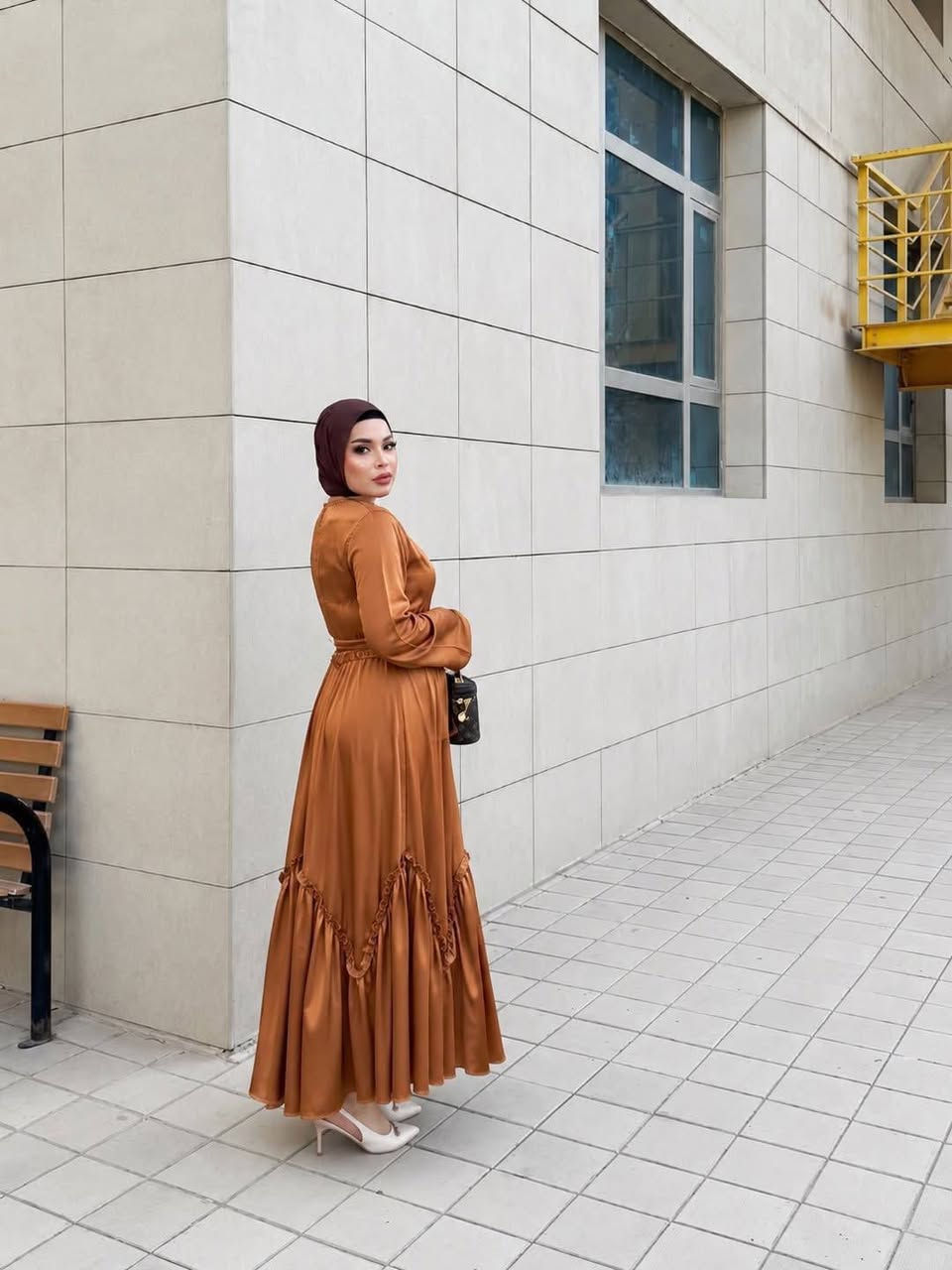 🌸 فستان دابل ايطالي كولتي عالي🌸
القياسات- 38 40 _42-44-46-48


**إذا كنت صاحب هذا الإعلان وتريد حذفه لأي سبب، رجاءا أرسل رسالة إلى الدعم الفني**