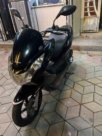 PCX • جيل اول • ياباني