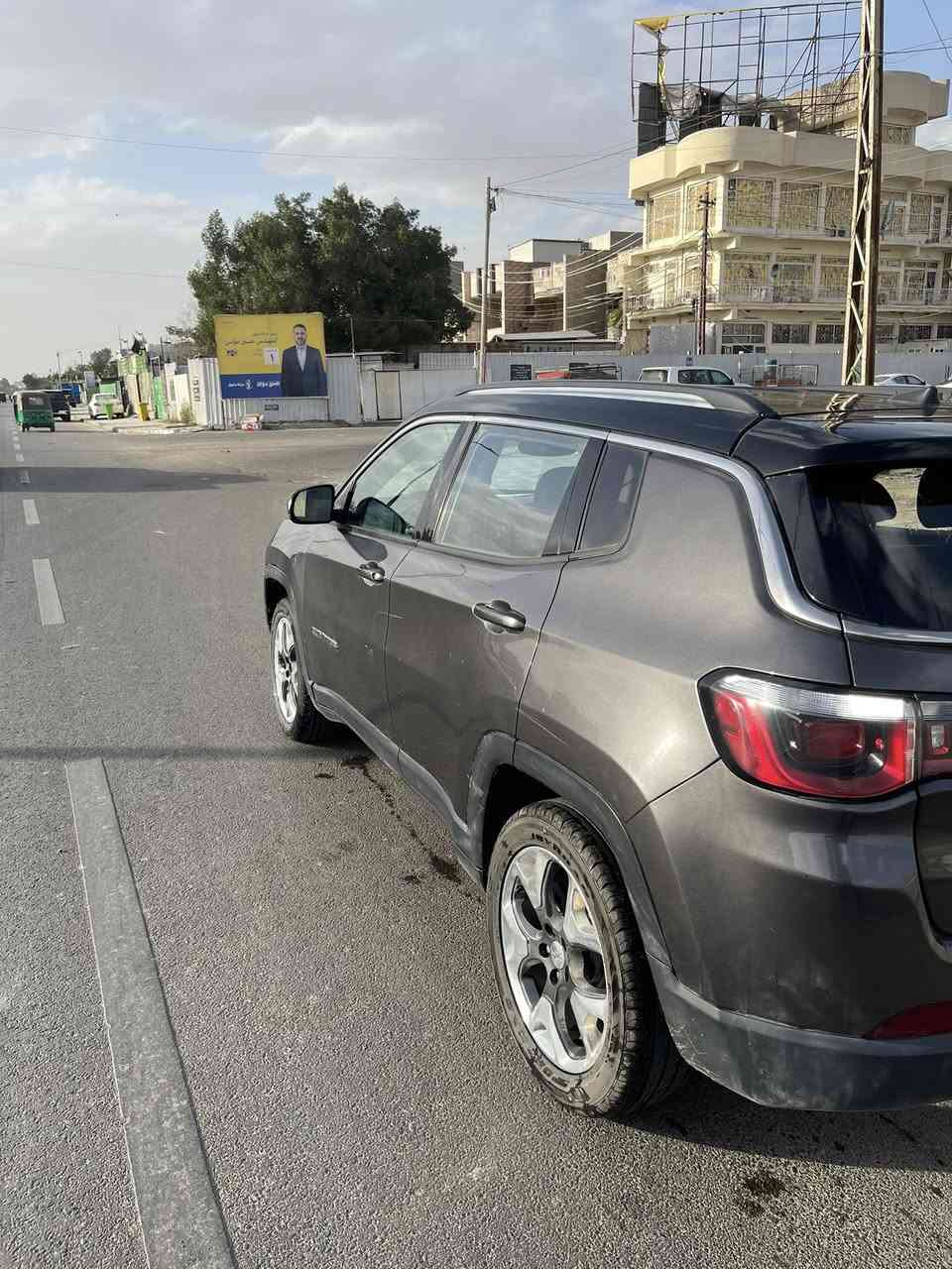 السلام عليكم جيب كوباس 2018 الون رصاصي ماواصفات شاشه لمس كبيره تحكمات ستيرن تشغيل بصمه وتشغيل عن بعد نضام 4 ويل السياره فول عده التنته ماشيه 100الف الحادث جاملغ وبنيد فقط لغود و شاصي مكفولات كير مكينه مكفول جديد بيهه صبغ 3 قطع بنيد + جاملغات اماميه فقط  السياره كامله نقص بيهه فقط تبريد واكف 
الموقع بغداد شارع فلسطين 
السعر 115 وبيهه مجال بسيط 
***********
