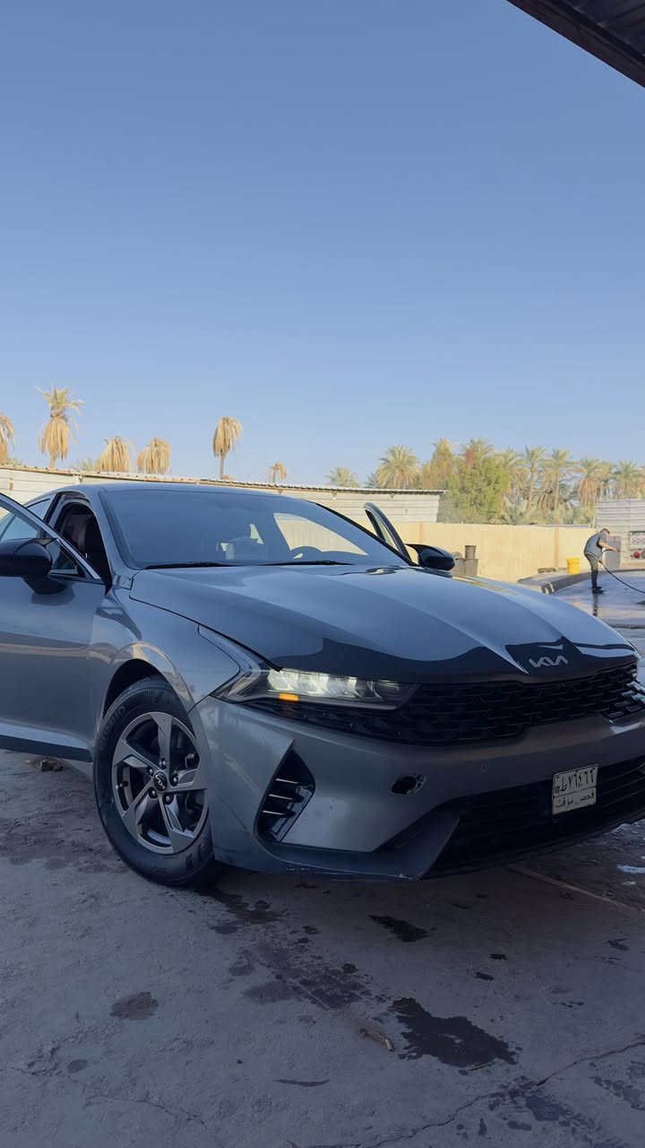 السلام عليكم كي فايف موديل 2023
مواصفات LXR فول ماشية 76 الف 

حرة داخلة بأسمي تترقم كل المحافظات 

مواصفات 

بصمه

شحن هاتف لاسلكي 

قياده ذاتيه ؏ الخطوط السريعه

هاند بريك بصمه

تشغيل عن بعد 

مثبت سرعه 

نضام ABS

مانع انزلاق حساس أطارات 

بك لايت ليد

شاشة حجم كبير

كامره دواره

شاشه اعطال

ويل كروم مال طرق خارجية 

رادار جانبيه

مراقبة النقطة العمياء

رادار الخطوط البيضاء 

كشنات جلد  مال جي تي لاين

لايتات ‏3 عدسات 

نضام قياده أيكو + سبورت +سمارت +نورمال

بلوتوث + aux + usb

فول تحكم ستيرن

كير أوتو + عادي

ئوتو بريك 

‏ ‏الخريطة

ستيرن حرف. Led D +  زينون

توقف ذاتي عند الرجوع

صندوك بصمه

‏AUTO HOLD

تصميم خارجي رياضي

نظام الملاحة

مصابيح خلفية LED

مصابيح ضباب LED

لاسلكي Android Auto وابل كاربلاي 

اربع كاعيات كاربد اصليه  + ارضيات حوضية مخصصة للK5

السيارة مزودة بعازل حراري 100‎%‎ يعني انسه الحر بالصيف 

الحادث جاملغ امامي جهه الراكب فقط  بدوان دواخل السيارة كاملة مكملة مشتغلها على ايدي 

السعر170  نقدا .

العنوان بابل / الحلة  ☎️ ***********
