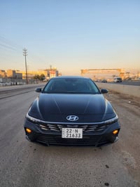 للبيع فقط  هونداي النترا ٢٠٢٤ زيرو ماشيه 5الاف  لون اسود فول مواصفات1/...