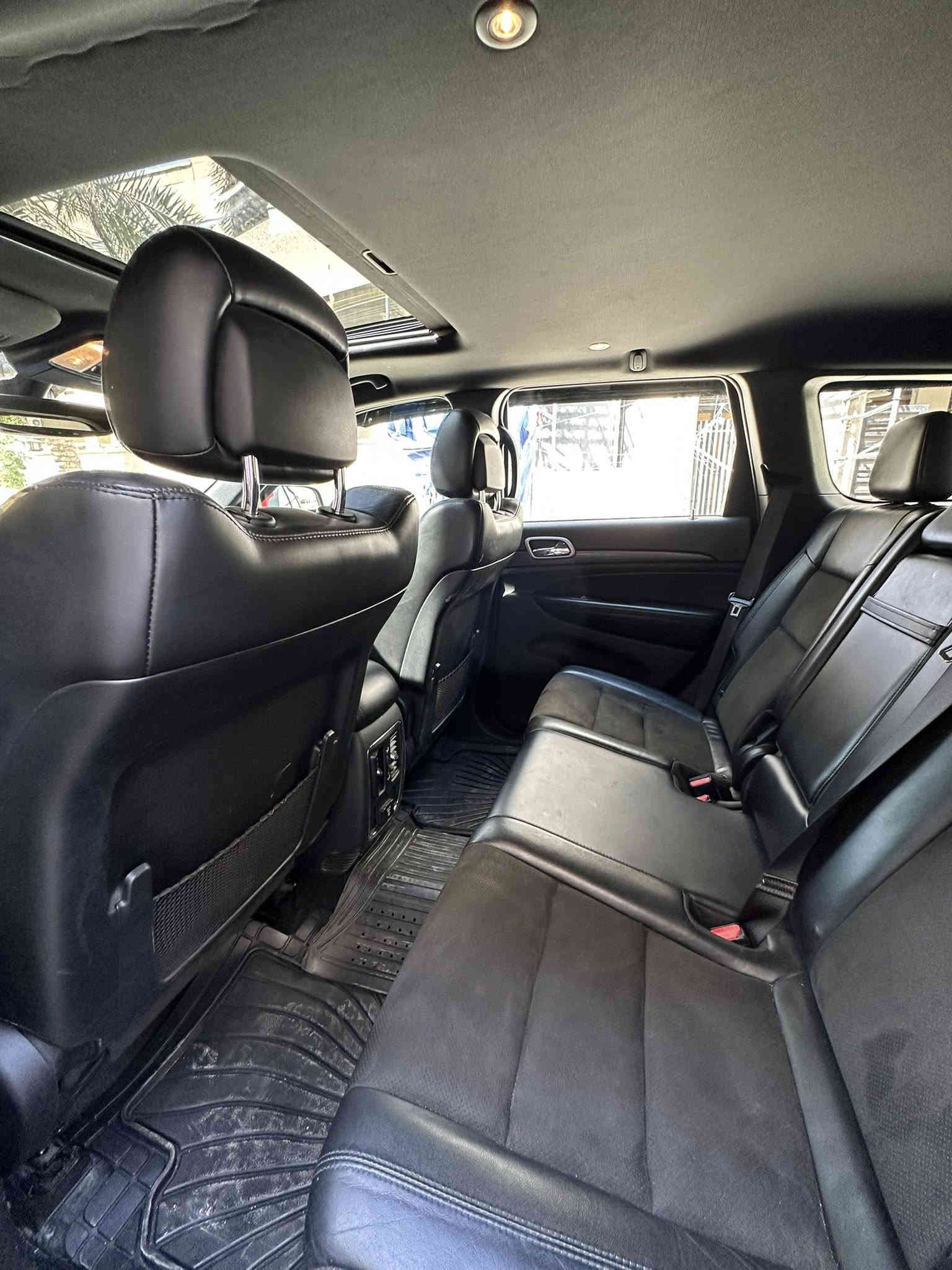 جيب كراند شيروكي بلاك توب رقم بغداد شبه مميز موديل 2020 ماشيه 96 الف حادثها جاملغ يسار امامي وبنيد نفسهن راجعات ومصبوغات كير ومحرك ودفع رباعي مكفولات وسونار وصور الحادث موجود بلمنشور 
مواصفات
زينون عالي ناصي رادار امامي وخلفي وجوانب نقطه عمياء حساس امطار حساس خلفي كامره خلفيه جنطه كهرباء كشتات جلد وكرسي سايق كهرباء دفع رباعي شاشه كبيره بصه ابواب وتشغيل عن بعد وبعد بيها اهواي مواصفات 
سعر 225
عنوان سياره بغداد حي الجامعه الاتصال على ***********
