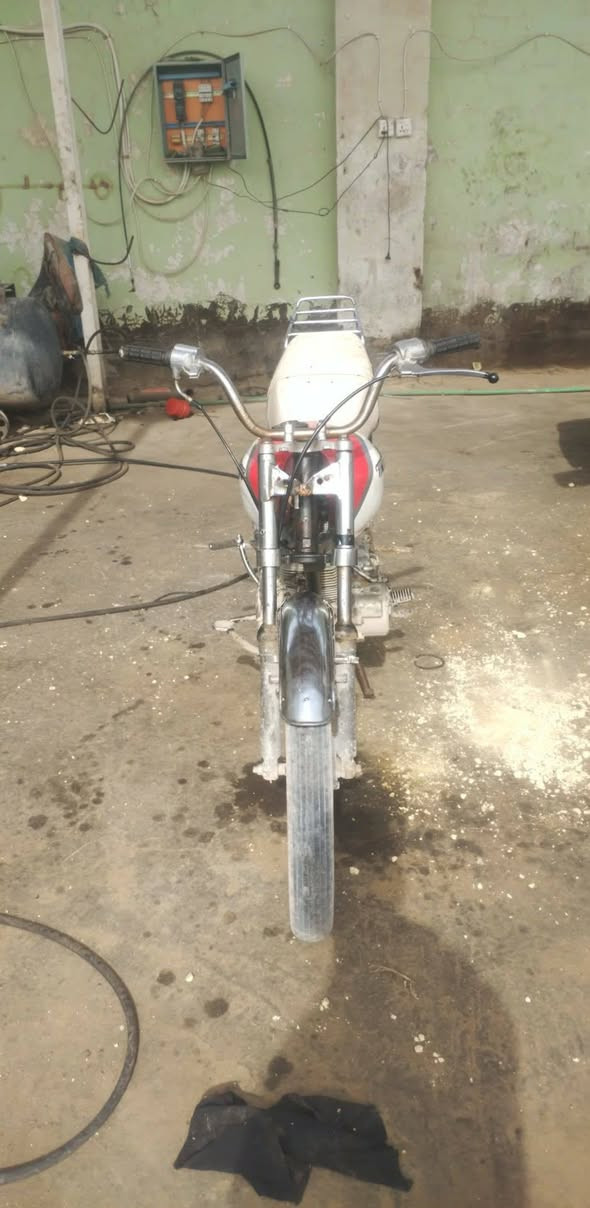 للبيع كلك 225 خمسه كير ***********
