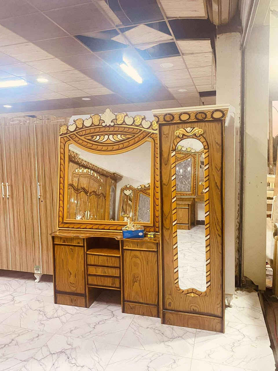 تكريت شارع الباشا الرئيسي بقرب مشتل الياسمين 

꧁꧁꧂꧂معرض ايمن الكريش

 غرف صاج جديد ⭐⭐

  نظام عملنا خدمة توصيل تكريت داخل وخارج تكريت 🚛🚛🚛

انت اختار واطلب واحنه نوصلك لباب البيت 👌👌👌

للحجز والاستفسار  يرجه 💌💌  اتصال ع الرقم *********** اتصال او وات ساب
