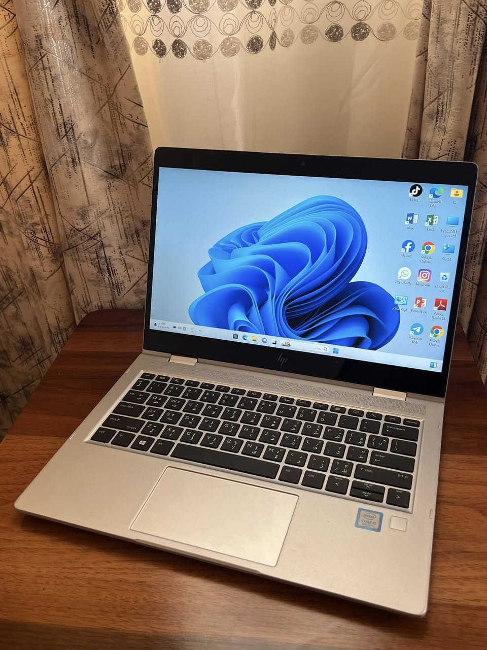 السلام عليكم لابتوب HP  لمس قلاب جيل حديث ورام 16 وهارد 512 للبيع
اللابتوب مفول مواصفات
كيبور ضوئي لمس وقلاب 360 ورام وهارد عاليات وبي ميزة تضليل الشاشة من الكيبورد تفعلها علمود الخصوصية

اللابتوب جدا نضيف وادائة قوي ومواصفاته
 جدا عالية يفيد الي عنده دراسة او العاب او تصميم او غيرها من الاستعمالات.
المواصفات :
بصمة اصبع الكترونية
المعالج intel cori 5
الجيل : الثامن
كرت الشاشة : intel UHD GRAPHICS 8GB
الرام : 16GB DDR4
الذاكرة ( الهارد ) : SSD 512GB  M.2
الشاشة : حجم 14.3 لمس قلاب 360 دقتها تشغل 4K ضد التوهج ips فدشي كلش راقي.

المميزات:
بصمة اصبع الكترونية
كيبورد ضوئي ليزري
الشاشة حجم 14.3 وجدا مميز هيج موديل لان بغير لابتوبات اللمس القلاب الHP يجن حجم ازغر الي هوة 13.3

علامة HP الحديثة.
لمس الشاشة استجابة سريعة يدعم اللمس بال10 اصابع ويدعم القلم كذلك .
اللابتوب جيل حديث ورام16 مو8 وهارد 512 مو 256 كلها مواصفات مرتبة.
قلاب 360°درجة درجة وسلس جدا .
منصب عليه وندوز 11 برو مفعل مدى الحياة.
منصب عليه اوفس مفعل مدى الحياة .
كيبورد عربي انكليزي ليزري ضوئي.
كامرة امامية جدا واضحه.
سماعات ستيريو بجانب الى الكيبورد
بطارية اللابتوب ليثيوم تطول وياك بالاستعمال المكثف اقل شي 4 ساعات
المنافذ :
منفذ الشحن
منفذ التايب سي للبيانات والشحن
منفذ HDMI
منافذ USB ومنفذ Aux
وغيرهن بعد 

الملحقات :
ملحقاتها كله كاملة وجديدة غير مستخدمة لان ماصارلي فترة بسيطة جدا من اخذته.
شاحنة اللابتوب اصلية بعدهي جديدة من HP .
جنطة اللابتوب ماركة اصلية وبعدهي جديدة مامستعمله ابدا .

اللابتوب كلش نضيف ومواصفاته قوية ومحترمه وتصميمه سوبر سلم ومرتب .
ومابي أي نقص كيبورد سماعات انترنت شاشة كامرة كله شغال وممتاز ومابي اي نقص من اي ناحية.

السعر 435 الف وبي مجال قليل .

مكاني النجف 
واليريده توصيل هم موجود ان شاء الله

*********** بي واتساب

(لابتوب HP جيل حديث اج بي حسابة لابتوبات للبيع النجف بغداد الموصل البصرة)
