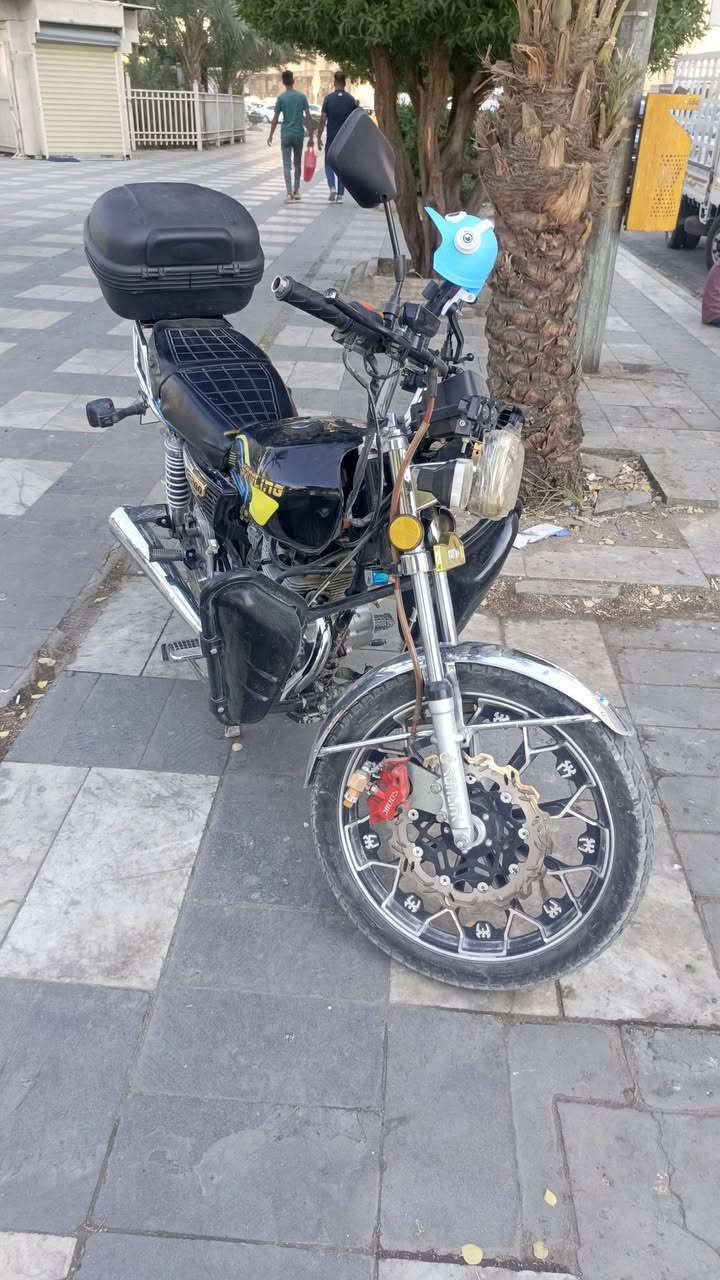 السلام عليكم دراجه للبيع موديل 2024نظيفه وراق كامله السعر 700 وبيهة مجال مكان بغداد ***********
