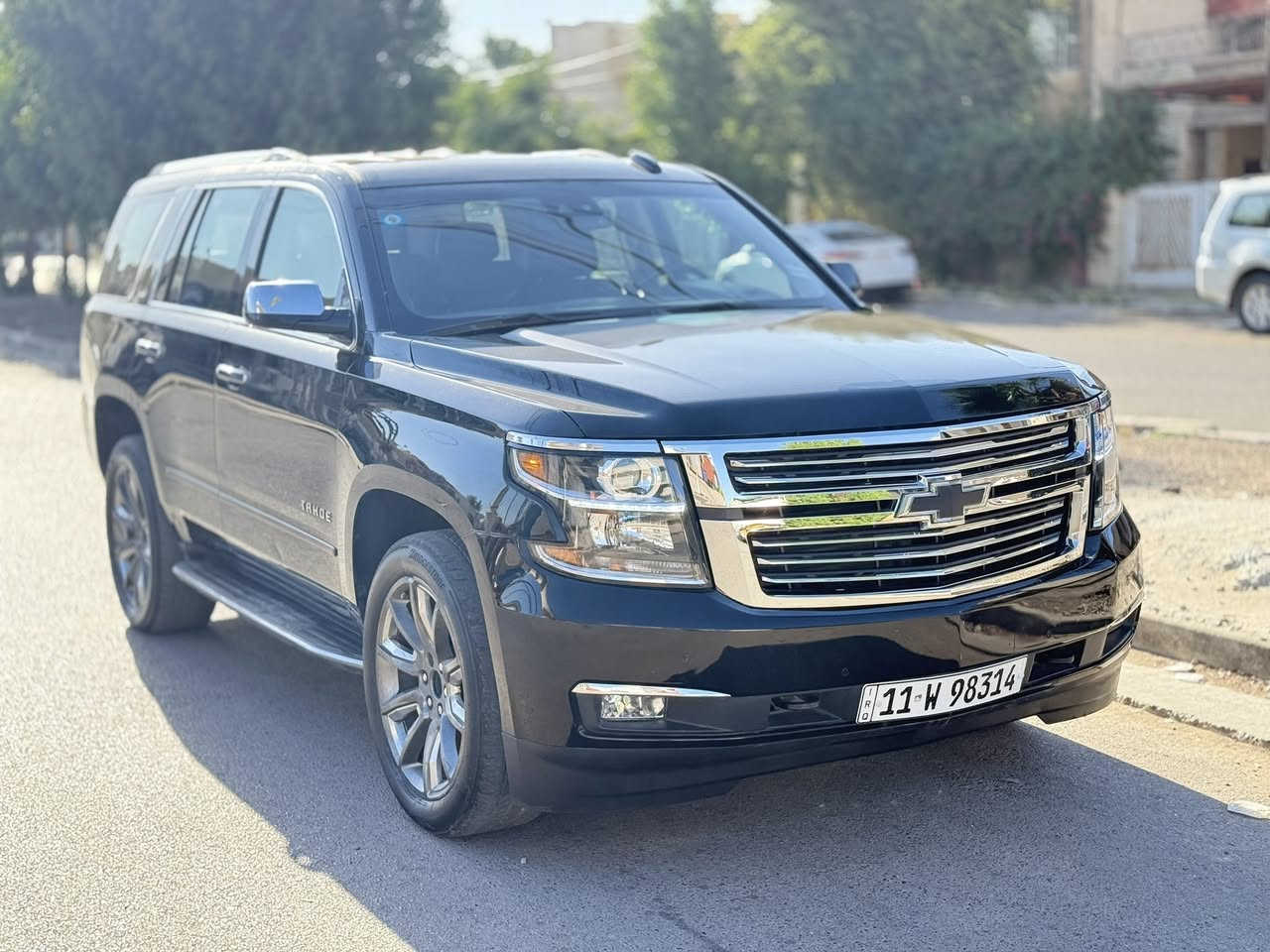 السلام عليكم شوفرليه تاهو LTZ 2017 خليجي وكاله المنصور فول مواصفات
رقم بغداد بأسمي 
فتحه
بصمه 
تشغيل عن بعد 
شاشه وسطيه 
كشنات خزن 
كشنات تدفئه تبريد 
داخل قرميدي 
كشنات كهرباء الخلفيه 
رادارات 
حساسات امامي خلفي 
داتا شو 
باب خلفي كهرباء 
ثلاجه 
ويل 22 
معروفه ال LTZ 
السياره خليجيه صارت طخه بيهه بسيطه بدون لادواخل ولاايرباكات مكفوله من الدواخل صبغت الجاملغ والبنيد جهت السائق 
وجاملغ خلفي عكس السايق 
ادامه كامله عالسياره متصرف الف عليهه 
سعر السياره ب295$ فقط 
مكان السياره المنصور الداودي 
للاتصال *********** و***********
