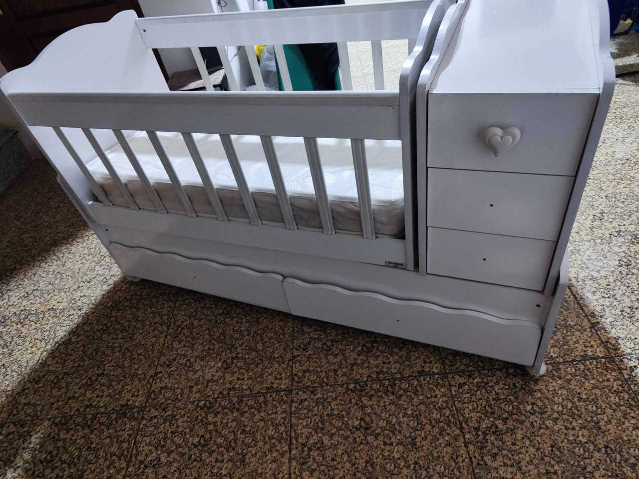 السلام عليكم. جرباية طفل الحجم الكبير ٥ مجرات نظيفه كلش مع الدوشك سعرها ١٠٠ وبيها مجال. بغداد


**إذا كنت صاحب هذا الإعلان وتريد حذفه لأي سبب، رجاءا أرسل رسالة إلى الدعم الفني**