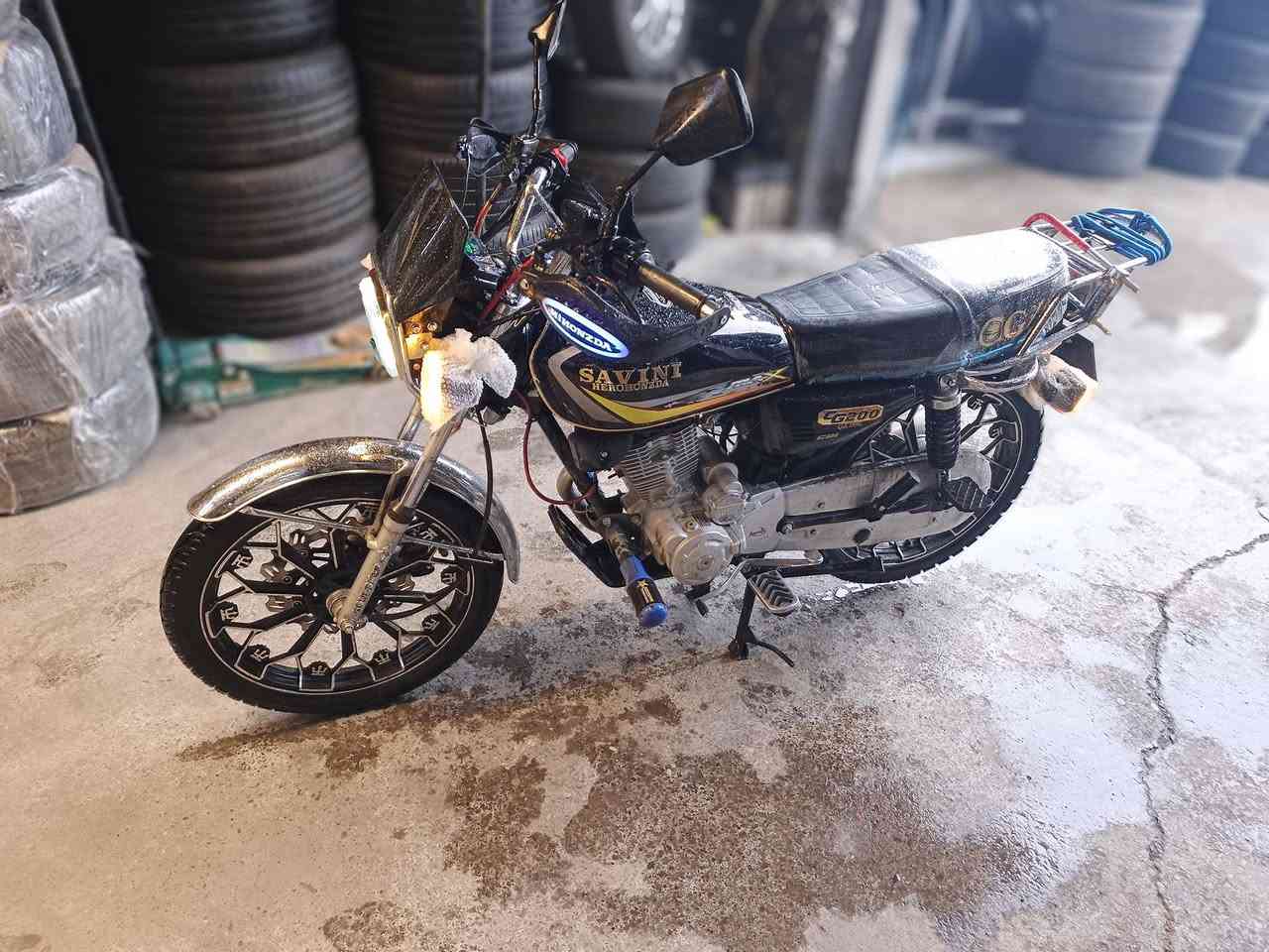 موتور سافين فول فول
2025
ماشي شهرين بالظبط
منفيس أوراق كامل 
مفاتيح وجهاز ٤حاظر 
٨٢٥الف قفل 
***********
