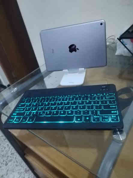 ايباد مني فور
بصمه شغاله جهاز مكفول شرط الفحص  كفاله
ذاكره ٦٤ نضييف وكامل غراضه كامله
مراوس او بيع ١٣٥ الف
بغداد دوره
***********
