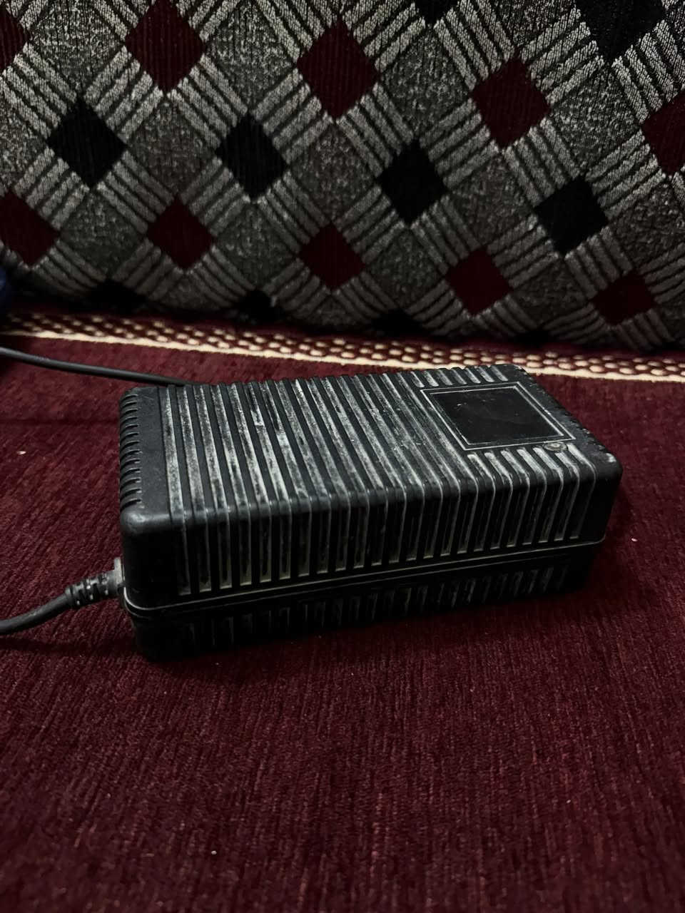 شاحنتين
الشاحنة الاولى مال جبلي 6 بطاريات بلادية 
سعرها 15 
والشاحن الثاني مال 4 بطاريات ام العداد 
سعرها 12 

‭0787 733 5785‬
