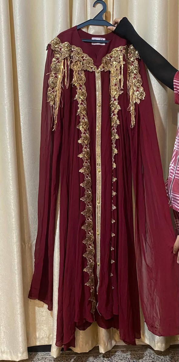 السلام عليكم ... عندي هذي الفساتين ملبوسة مرة او مرتين بالهواية للبيع


**إذا كنت صاحب هذا الإعلان وتريد حذفه لأي سبب، رجاءا أرسل رسالة إلى الدعم الفني**