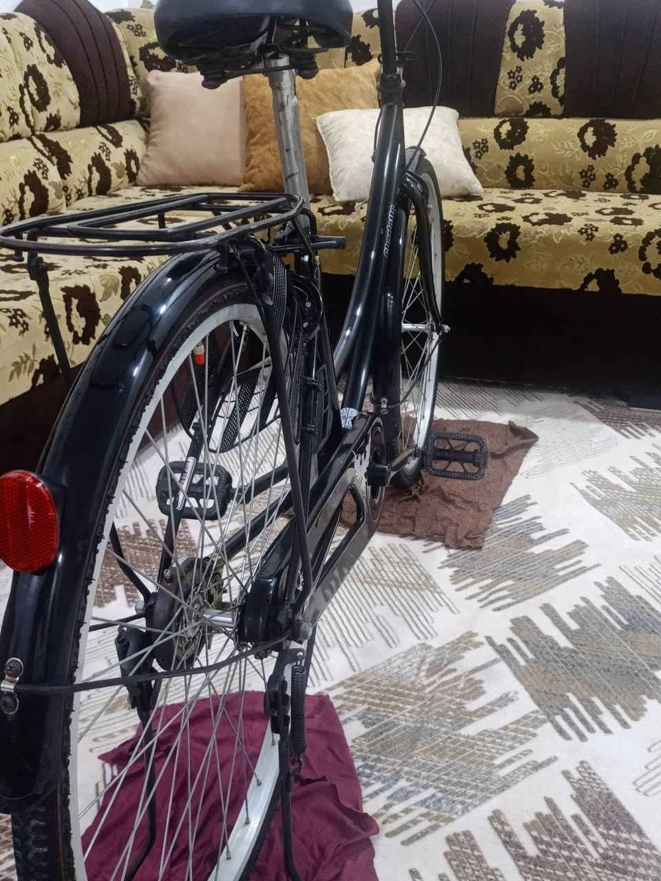 پاسکیل بۆ فرۆشتن حجم 26 زۆر پاکو جوانە
یەک دینار مەسرەفی تیانیە سەعری105مەعامەلە
ڕەقەم موبایل***********
