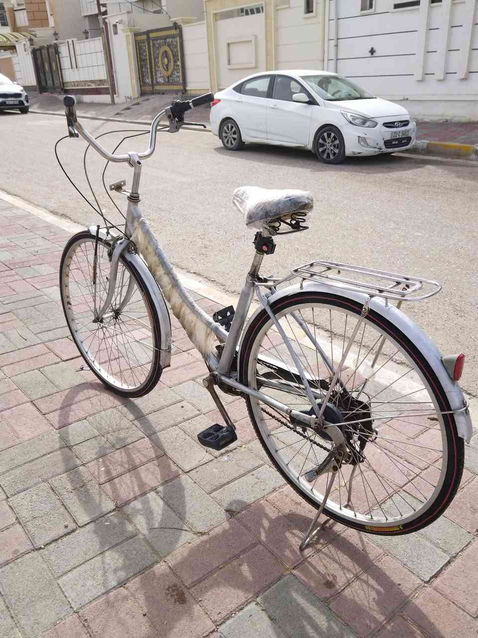 سلام عليكم
باسكل للبيع 

الباسكل حجمه 27

الباسكل جوب وتاير خير من الله بعدهن جديد 

كير وبريك شغلات 

السعر 70 وبي مجال للشراي
العنوان /الرمادي 5 كيلو 
الرقم /***********
