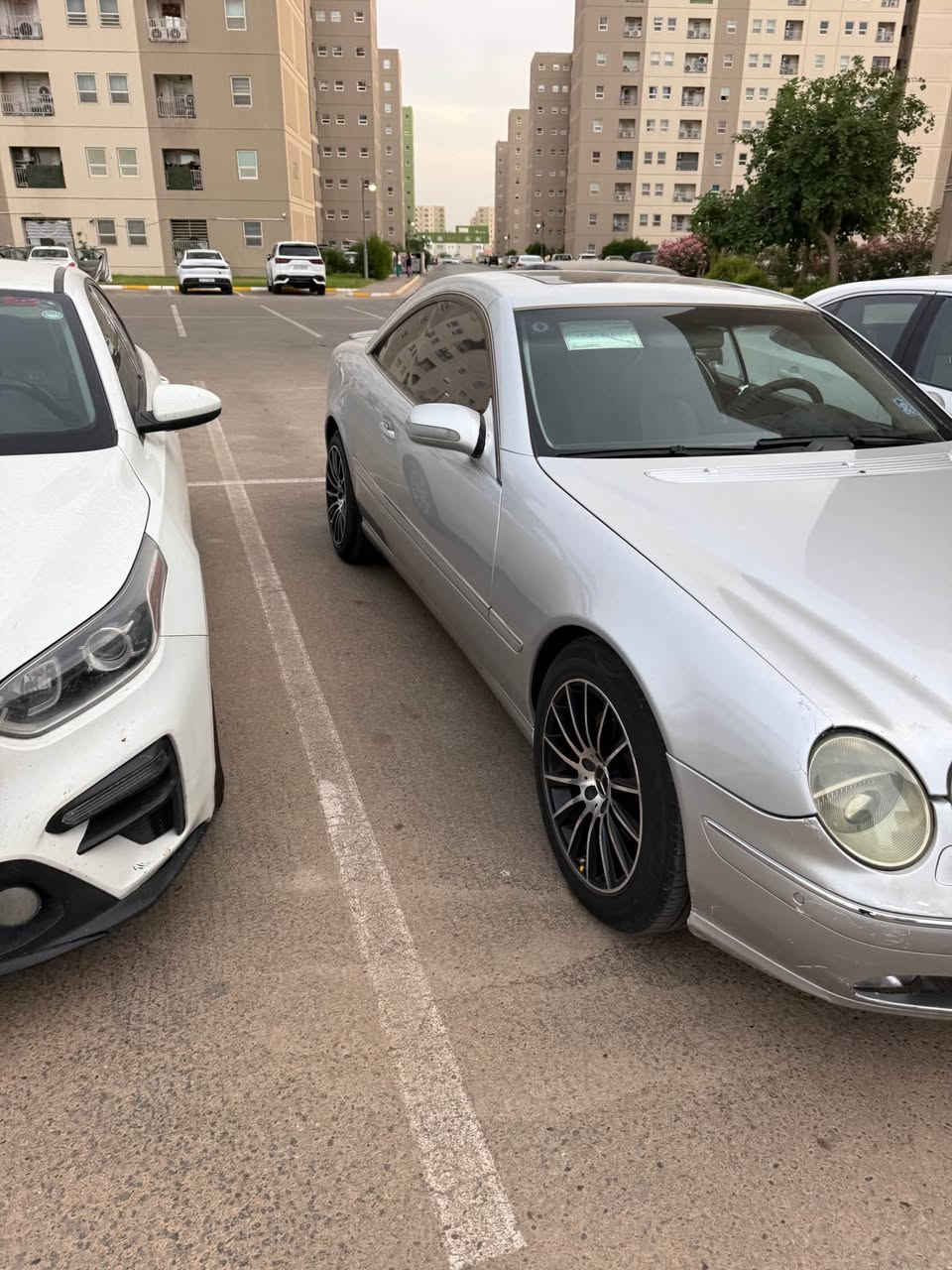 السلام عليكم  cL 500 محرك 8 سلندر تك  باب  حساسات  تحكم ستيرن   فتحه موديل 2002 لسياره بلاديه ونظيف. خير من الله المكان بغداد مجمع بسمايه *********** المدائن, بابل
