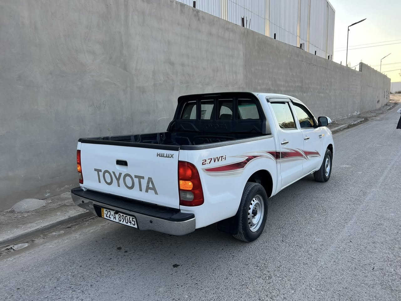 سلام عليكم بيكم للبيع موديل 2010شاصي 12سيارة جديدة كير وماكينة شرط لا تبخير ولا تنقيص سيارة تخم تاير صدر امامي خلفي تبريد سيارة كاملة دوشمة كهرباءيات كلها شغالة مو عوزها اي نقص رقم اربيل دولي جديد تريد تحويل تريد وكالة بشرط سنوار منفق مع المنشور سيارة كاملة وجديدة مكان الرصافة بغداد ما متواجد على الفيس شراي يتصل وبي خير يدلل رقم الهاتف  ***********
