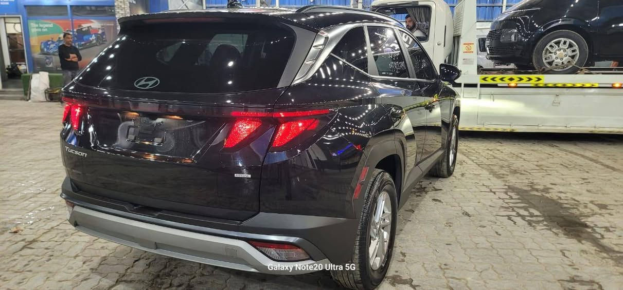 ﷽
توكسان 2025 
صبغ قطعه وحده بنيد فقط
مشحونه بالطريق 5. ايام توصل البصره 
السعر 154 مصلح واصل البصره بدون كمرك
__________________________
🚘 كفالة: (🔧 كير – ⚙️ محرك – ❄️ تبريد – ⚠️ حادث مسبق شرط الفحص) 
______________________________
🏢 يوجد لدينا مكاتب في جميع المحافظات لغرض المكاتبة مكاتبنا ضمن المحافظات الآتية: بغداد_ كربلاء _بصرة _حلة _ناصرية _عمارة
______________________________
📞 اتصال أو واتساب:
👤علي ناصر 
📱***********
👤 أبو أسد
📱 ***********

---
رابط كروب الواتس اب مزاد امريكا (مزاد 🇱🇷)
https://chat.whatsapp.com/KAoWEws6Rer6AtjM59D2FA
______________________________
🔗 رابط كروب الواتساب – نشر يومي لجميع أنواع السيارات (الإمارات) 🇦🇪:
https://chat.whatsapp.com/G6Loe2hW2XeI5QWDgcjXqc
