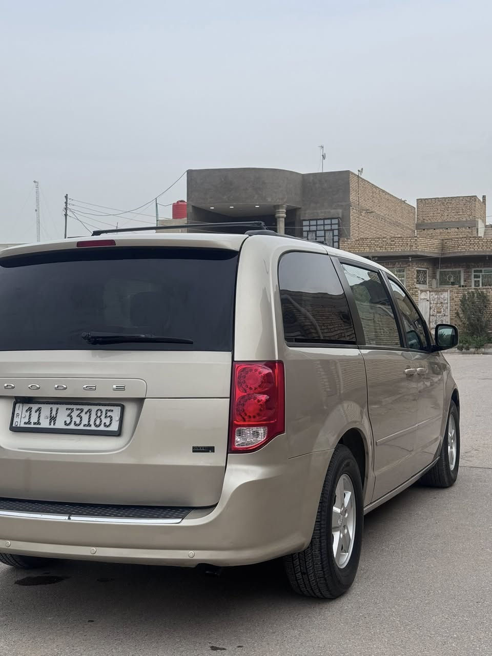 السلام عليكم 
دوج كرفان 2013
فول مواصفات 
ضربتها جاملغ وبنيد 
وباب وره السايق مبدل 
السعر 145وبيها مجال 
العنون ذي قار الإسكان الصناعي 
سياره جاهزه كامله مكمله 
للستفسار ***********
