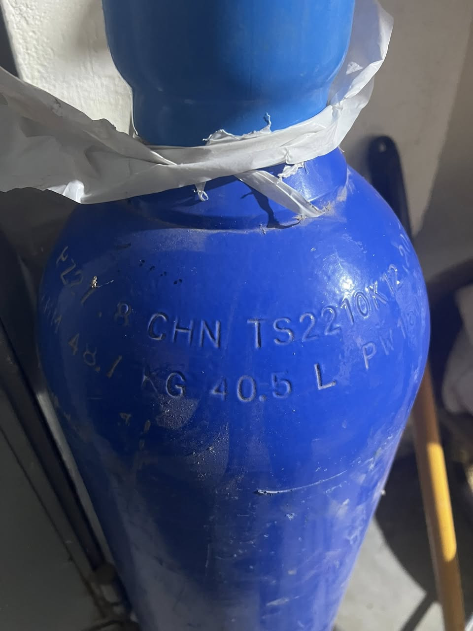 للبيع أسطوانة أوكسجين طبي 40 لتر
حالتها ممتازة جداً
فارغة وجاهزة للفحص والتعبئة
ما بيها صدأ أو لحام
السعر 150 ألف وبي مجال شوي 
***********
