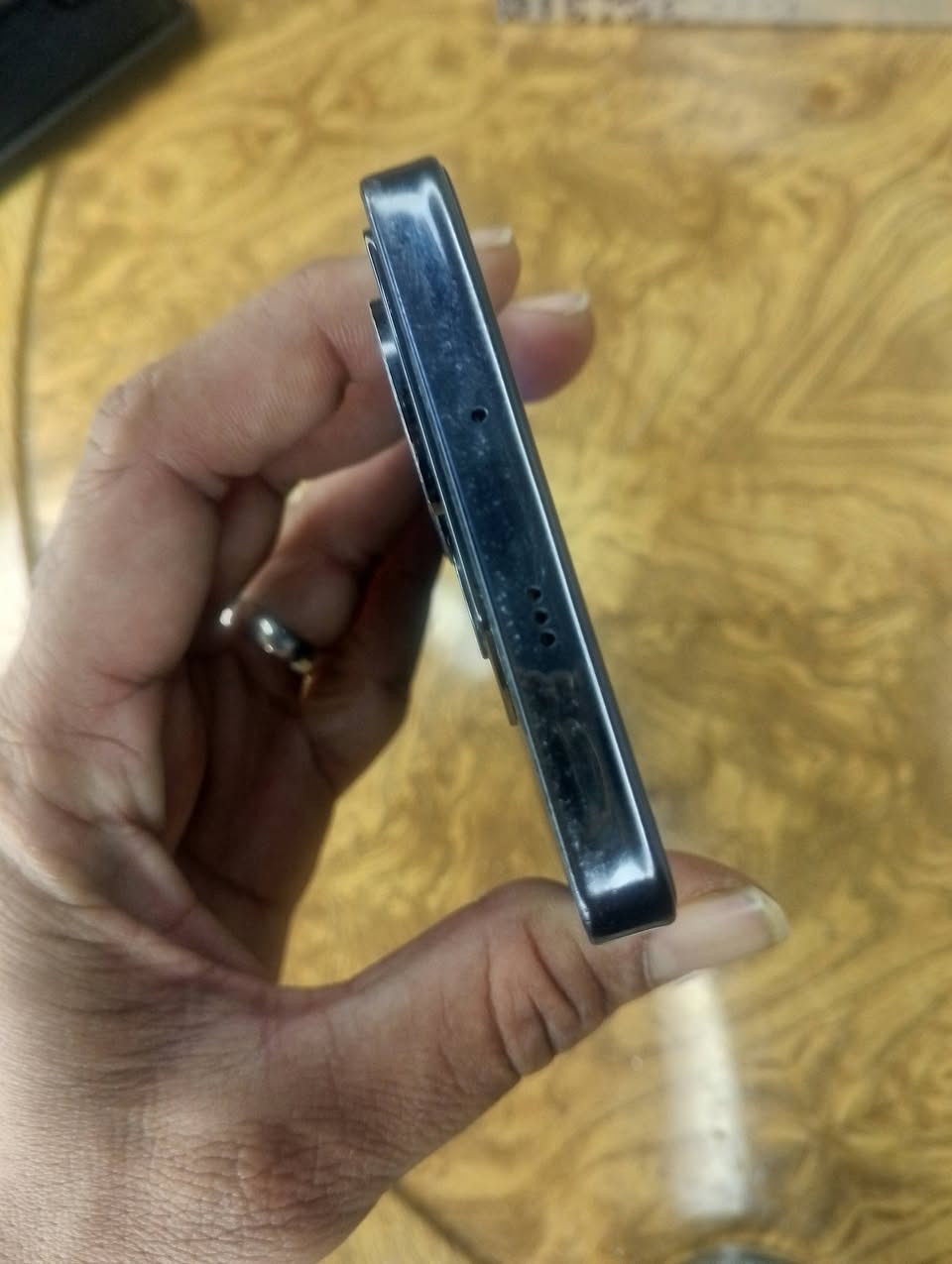 تكنو كامون 20 بريمر 5g
 مكفول ذاكرة 512 مكفول 
معالج 8050  عشوائيه ١٦
سعر 225  مكان بغداد الأمين 
الثانيه ***********
