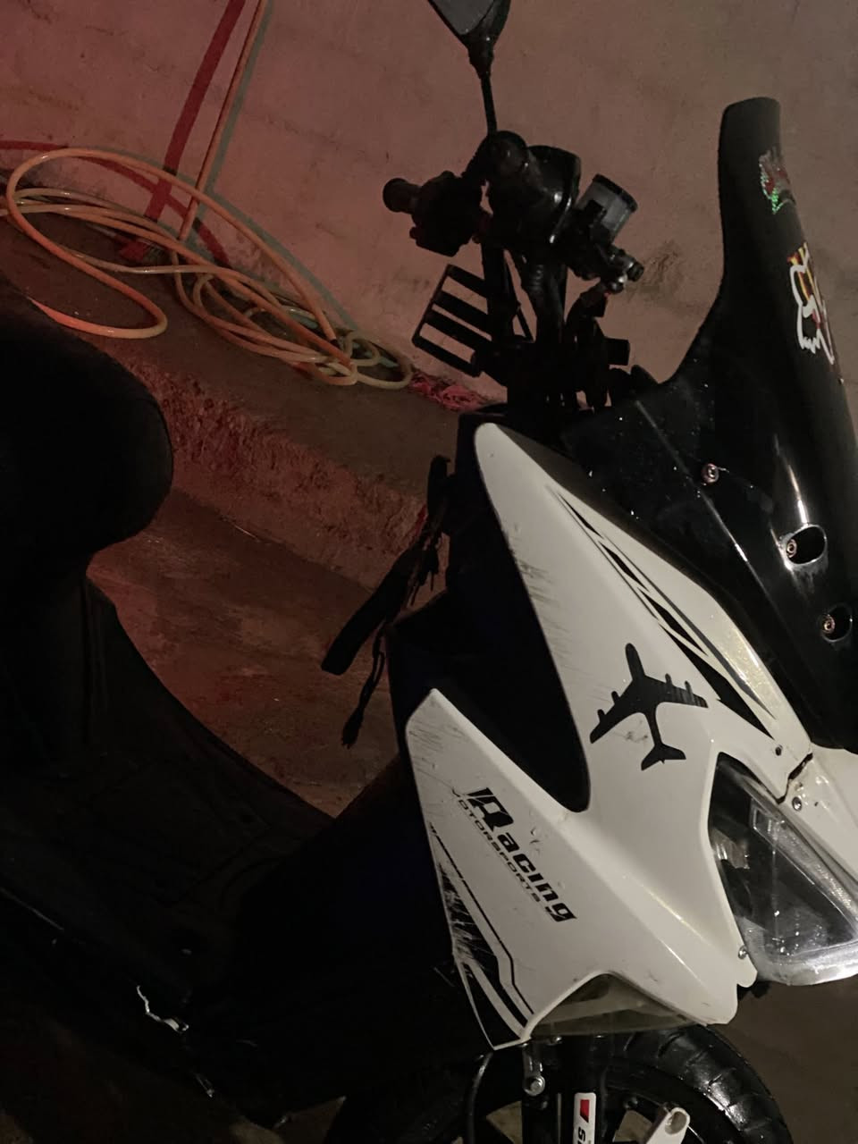 سلام عليكم دراجه سترونك لل بيع موديل 2023 مكينه 150 سيسي شلعه ناررر 🔥✈️معدل طياره مكينه فوللل دراجه حلوه ما ناقصها  شي شغل وطلع سلف شغال ما بيها اي عيب سعر 320 وبيه مجال جدا قليل رقم وتساب *********** مكان دارتو 🫡
